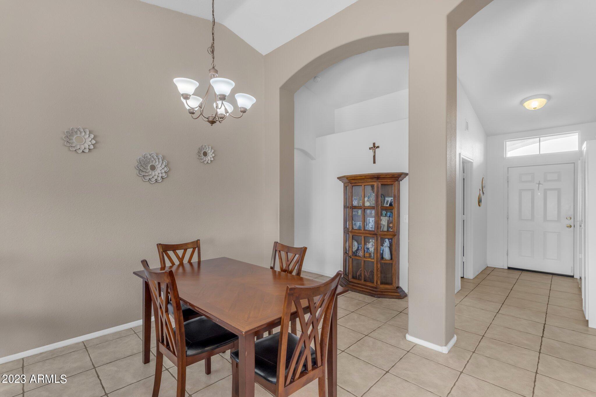 1316 E ROSEMARY Trail