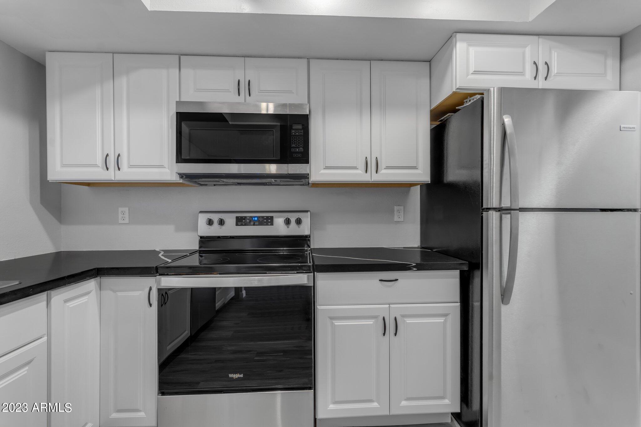 15801 N 29TH Street Unit: 11