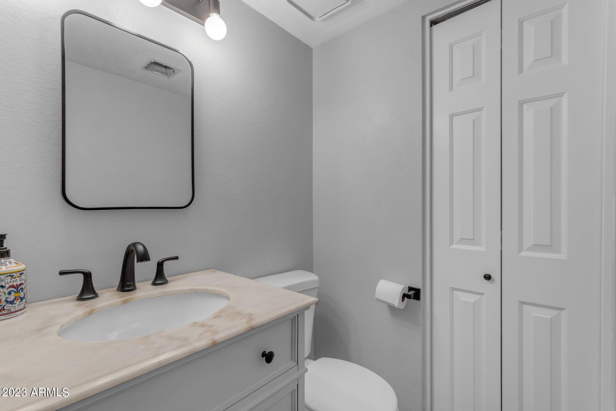 15801 N 29TH Street Unit: 11