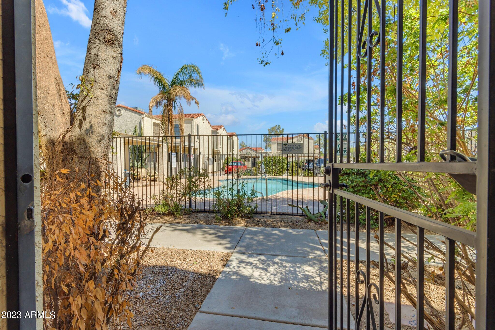 15801 N 29TH Street Unit: 11