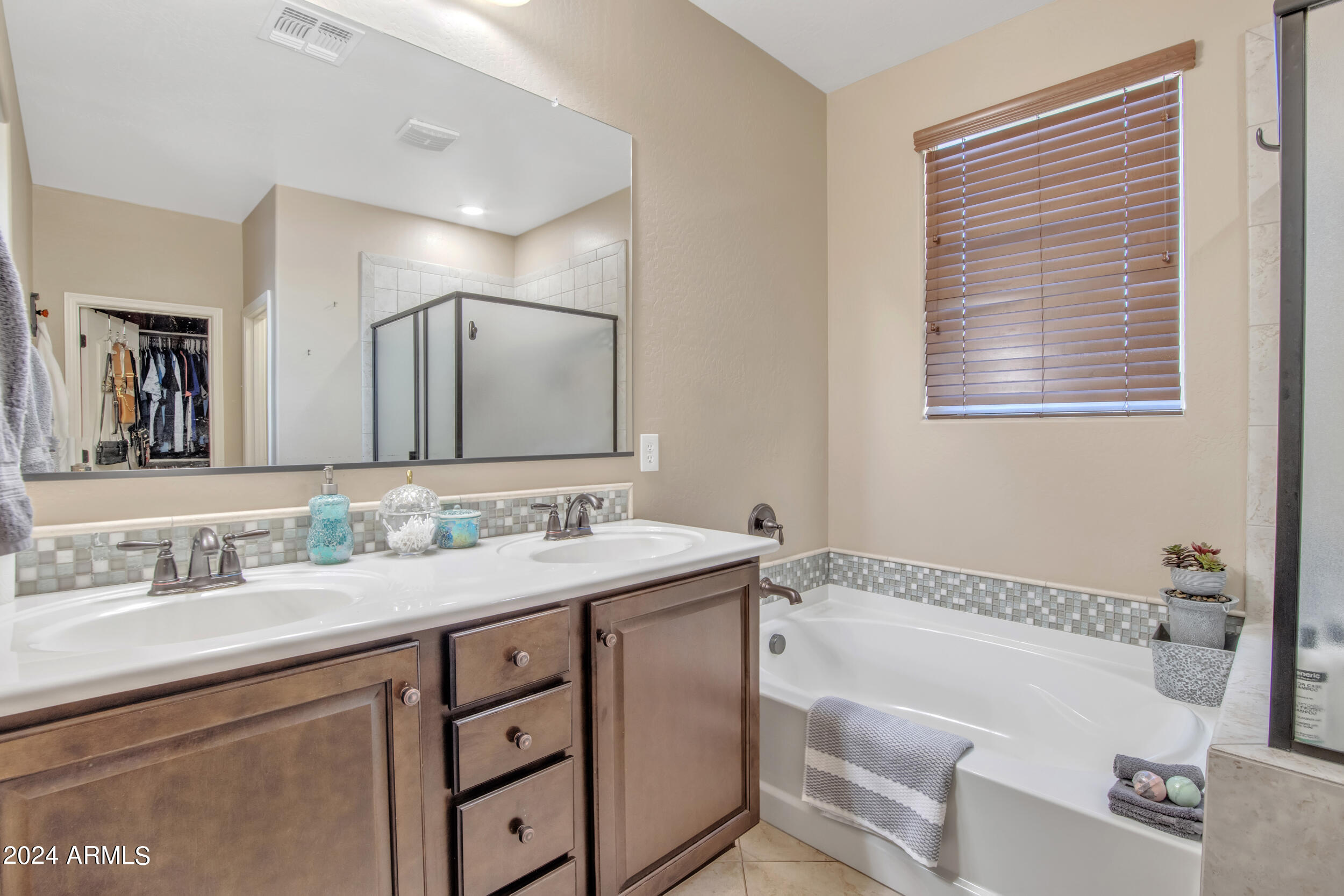 5603 W BUCKSKIN Trail