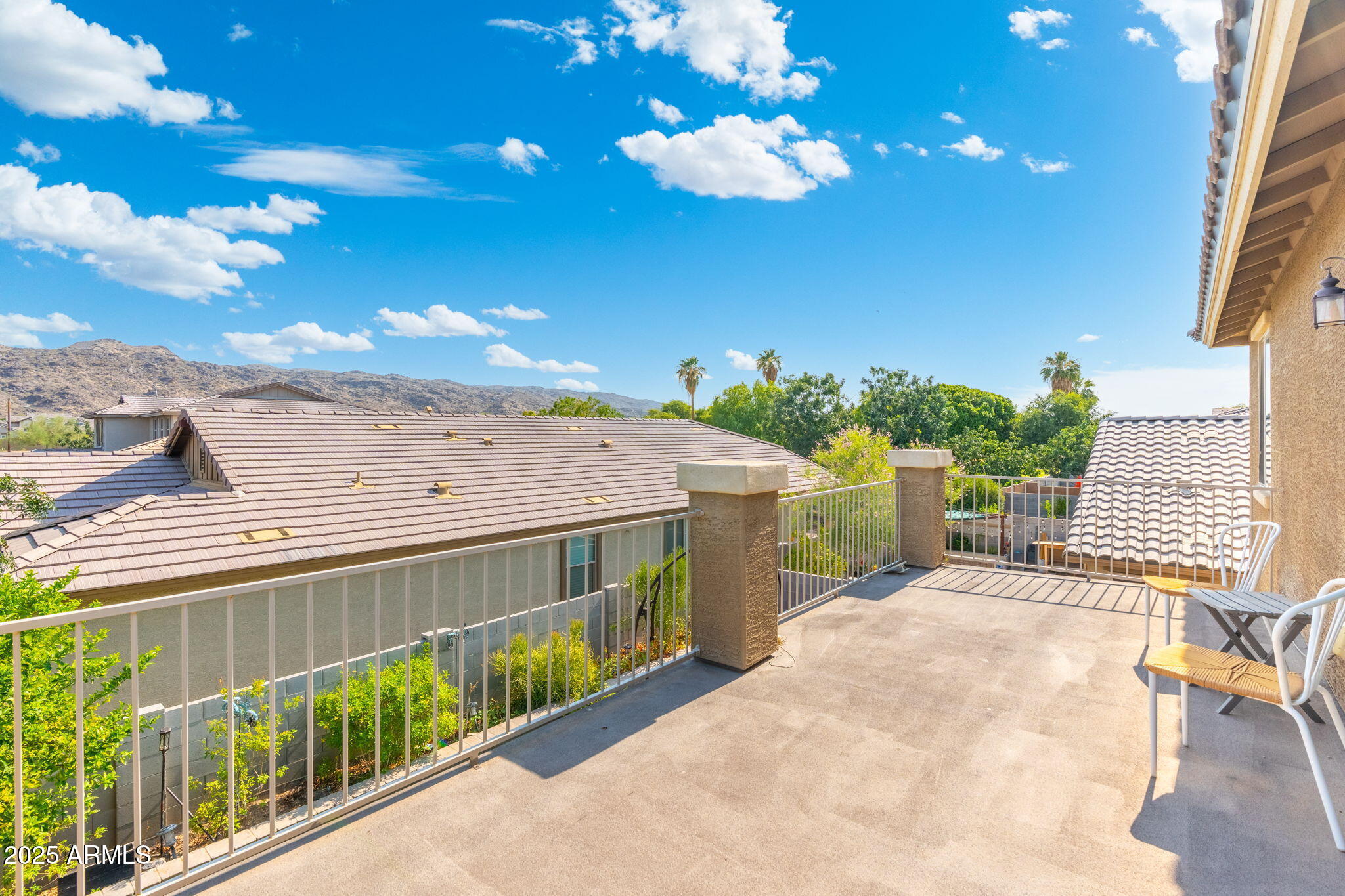2811 E DUNBAR Drive