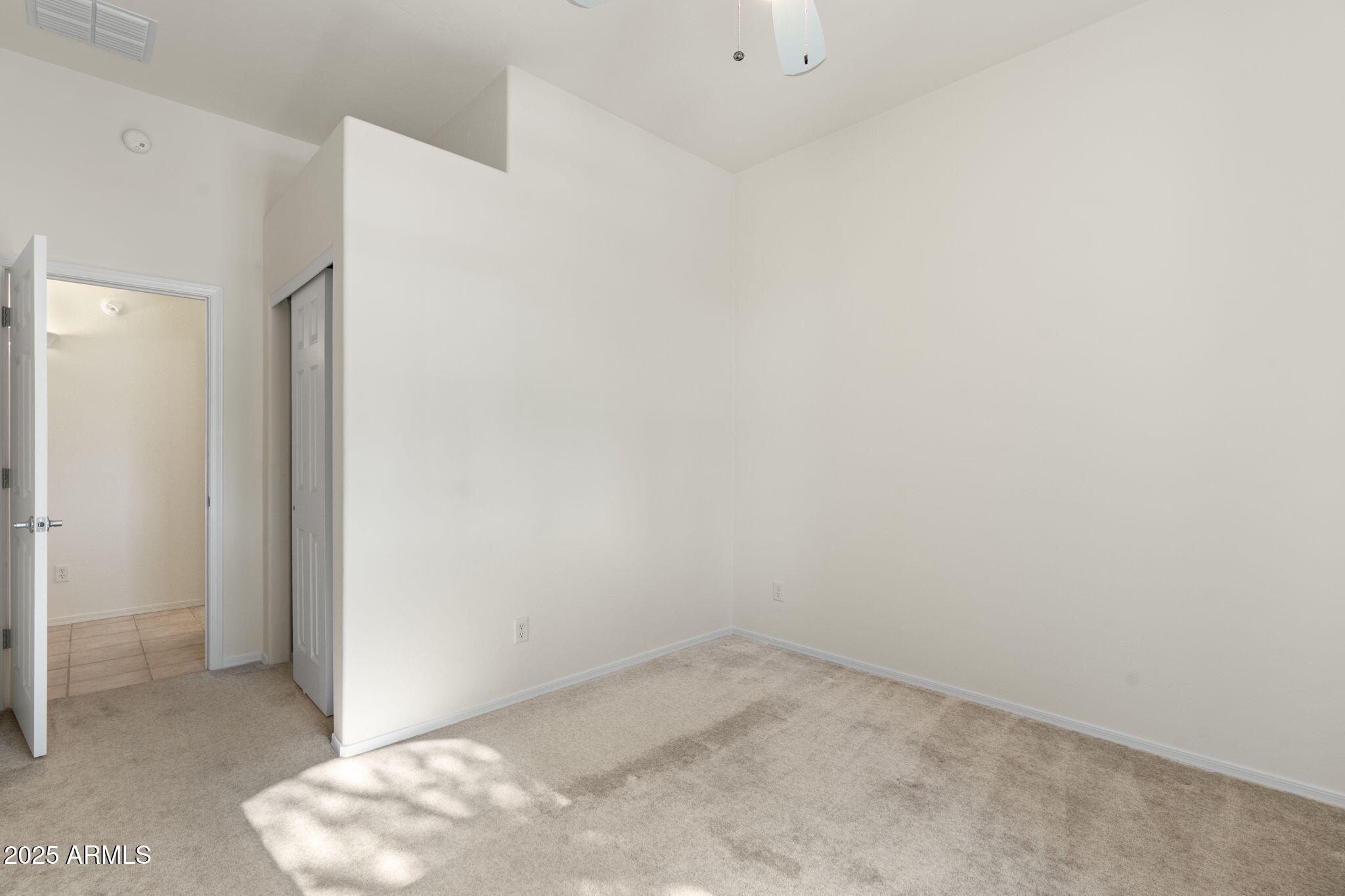 2221 N AVENIDA TABICA