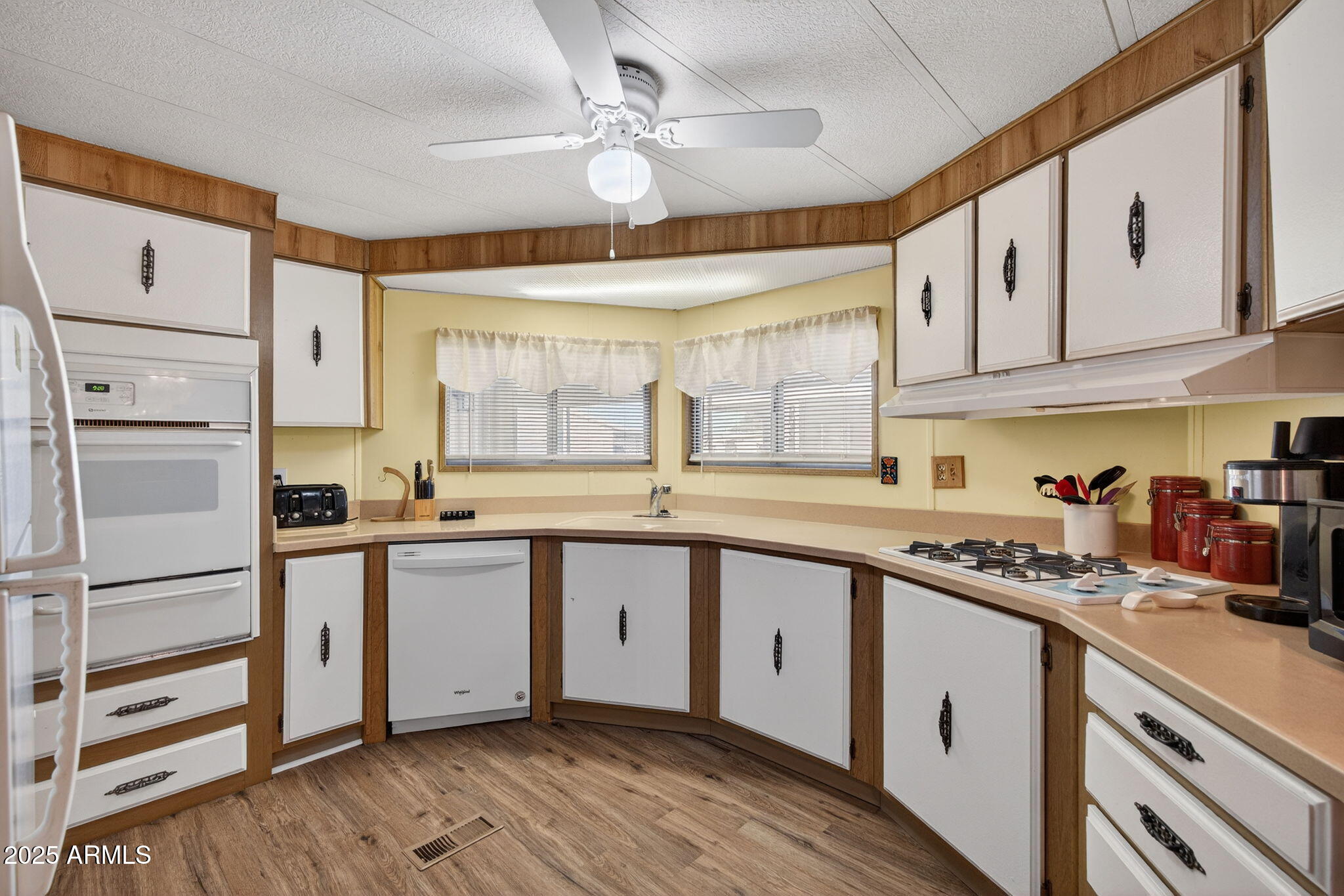 2100 N TREKELL Road 131