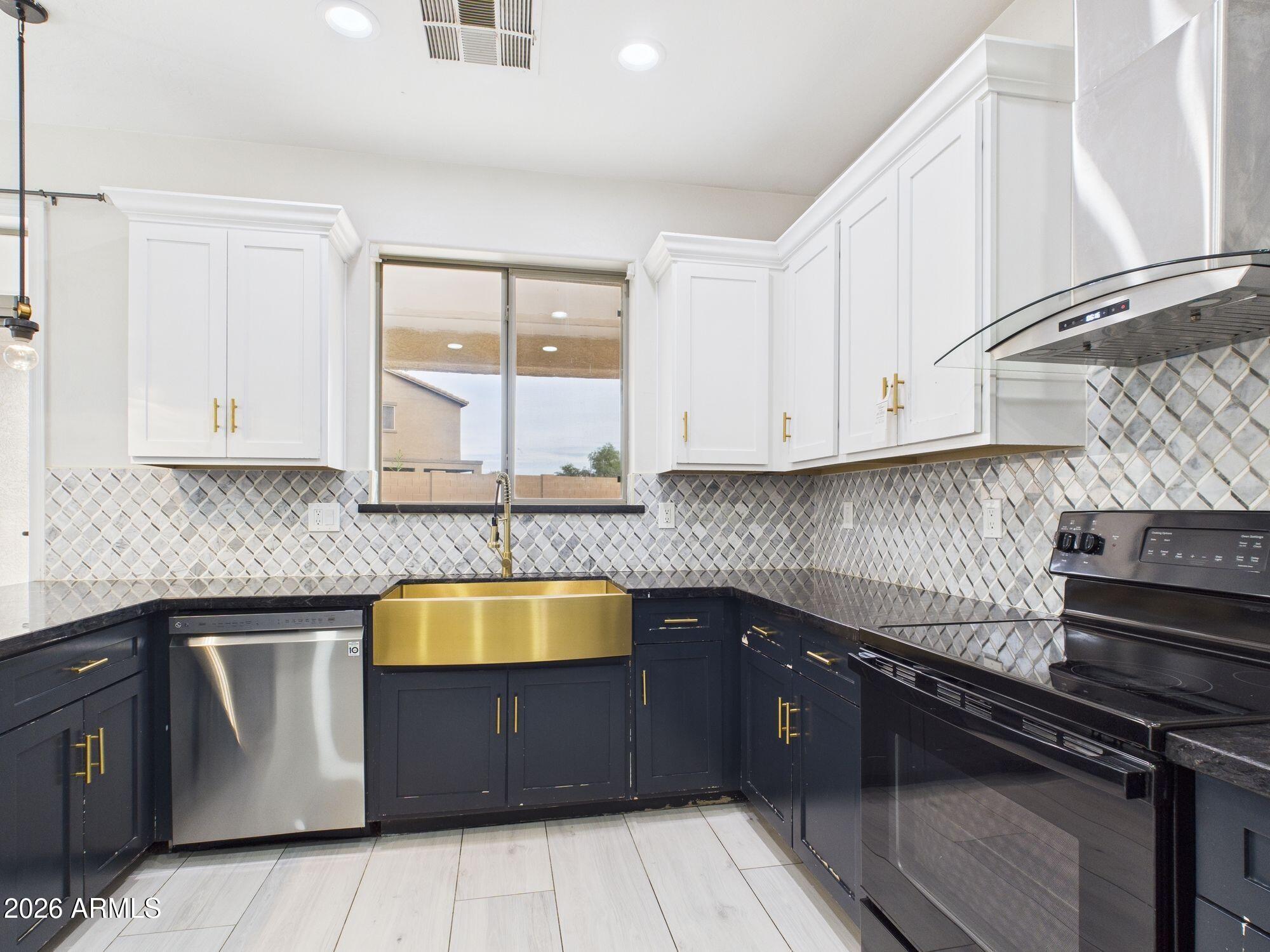 6917 W SHUMWAY FARM Road