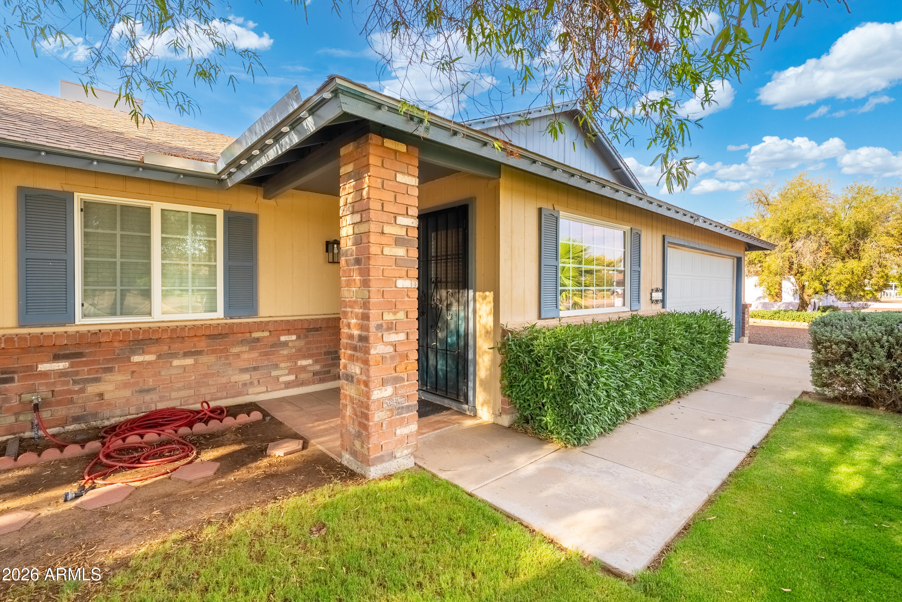 502 E GABRILLA Drive