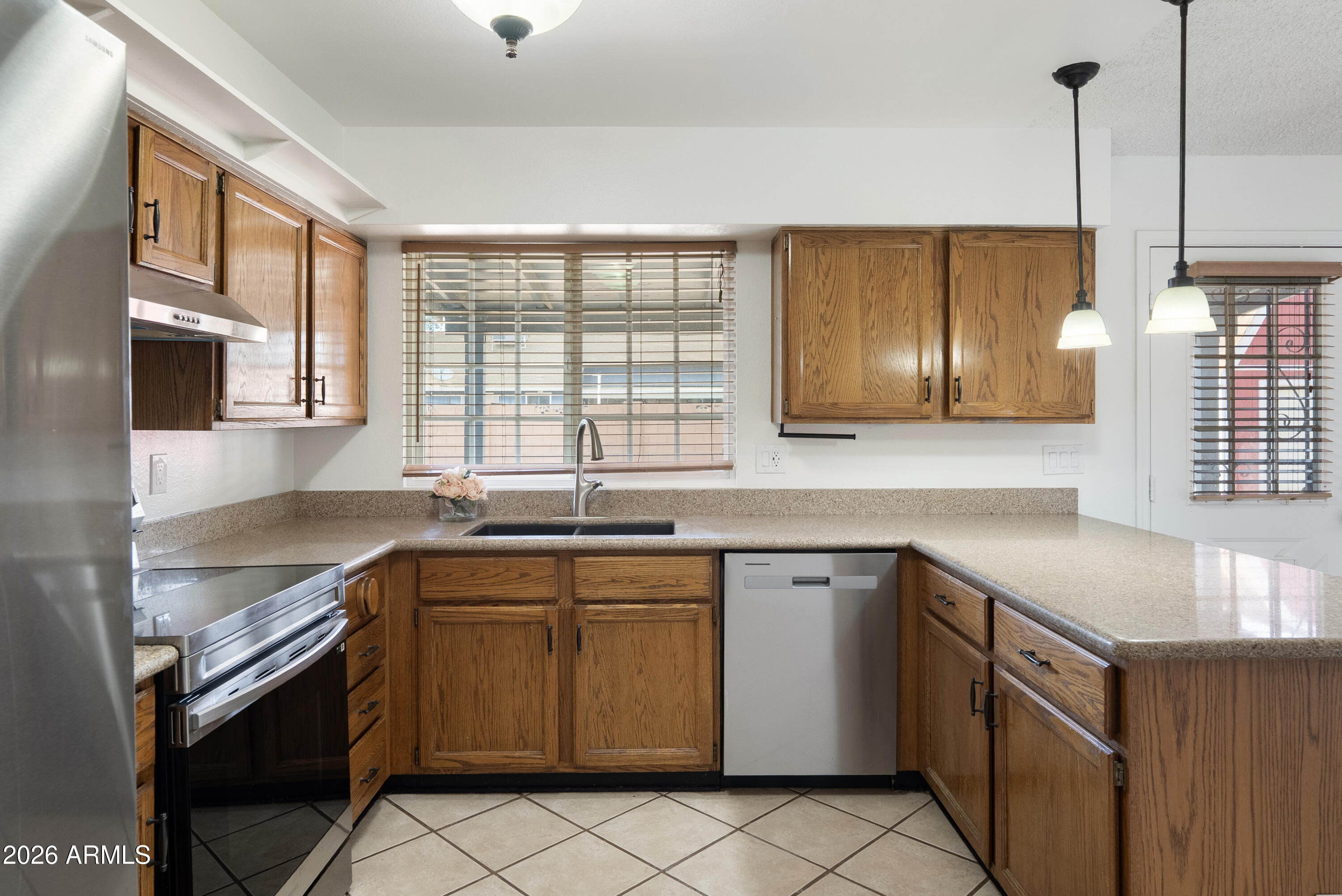 502 E GABRILLA Drive