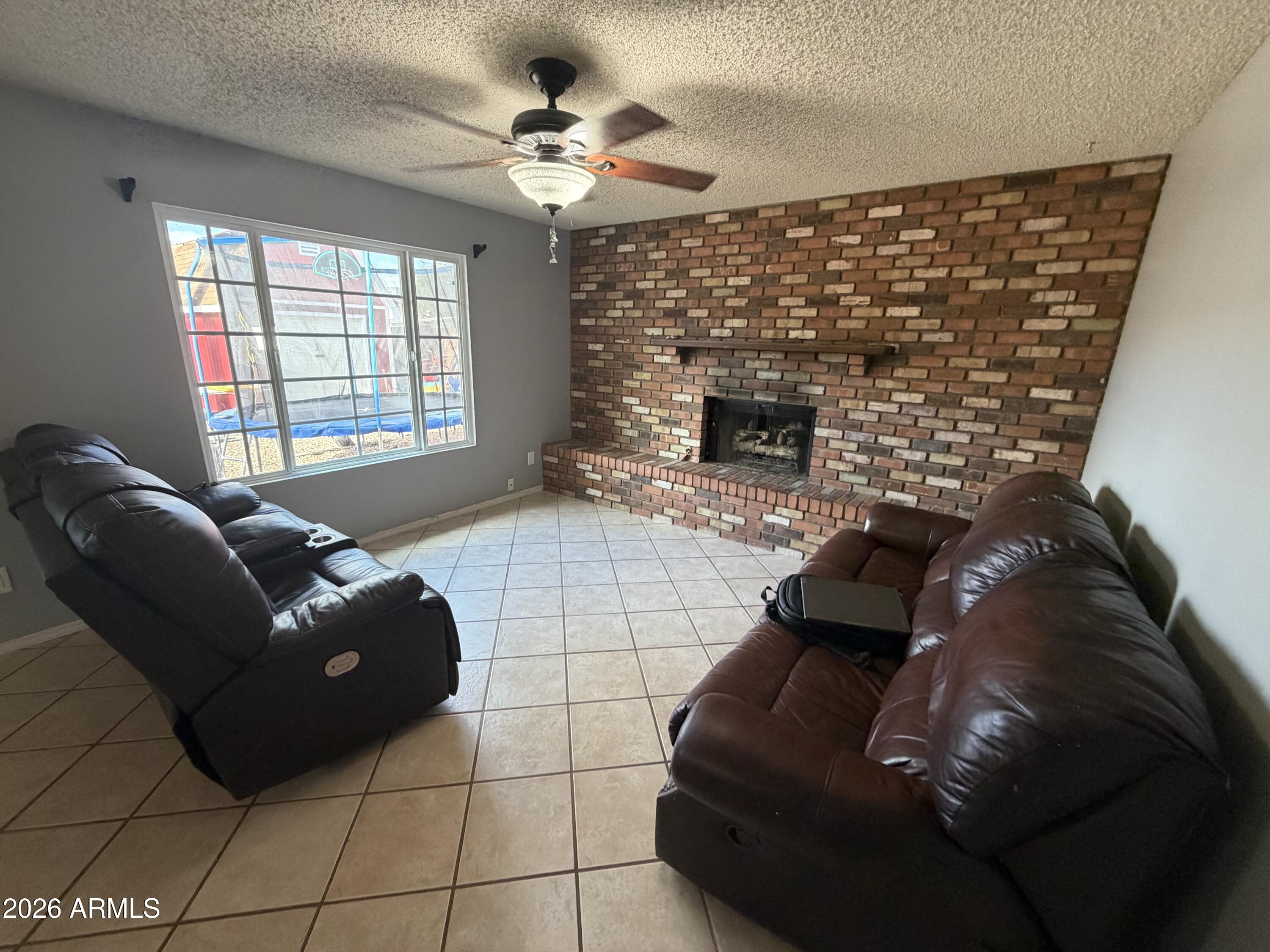 502 E GABRILLA Drive