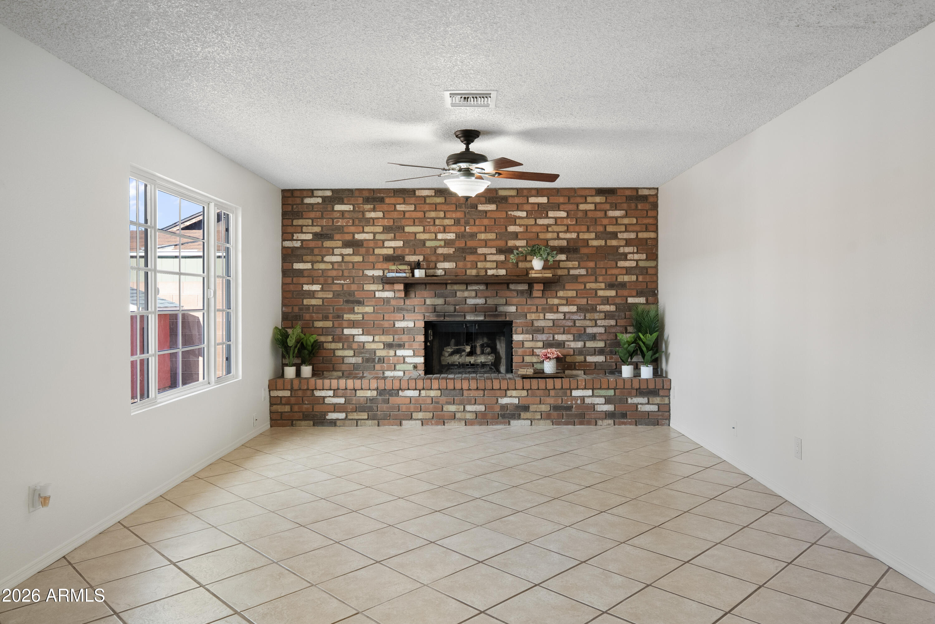 502 E GABRILLA Drive