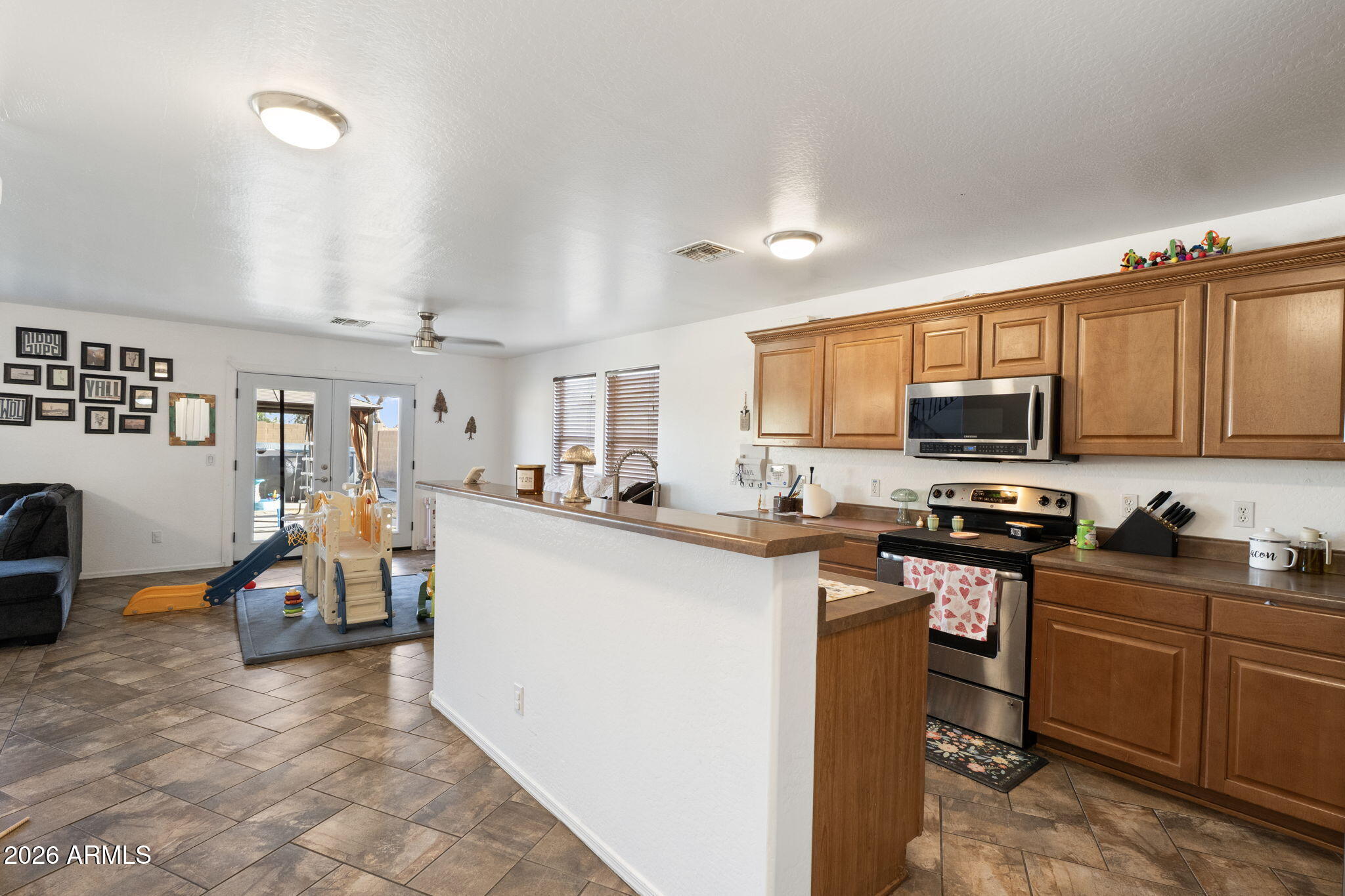 2419 E ROSARIO MISSION Drive