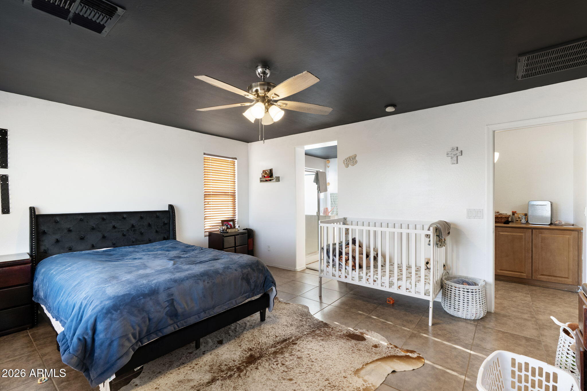 2419 E ROSARIO MISSION Drive