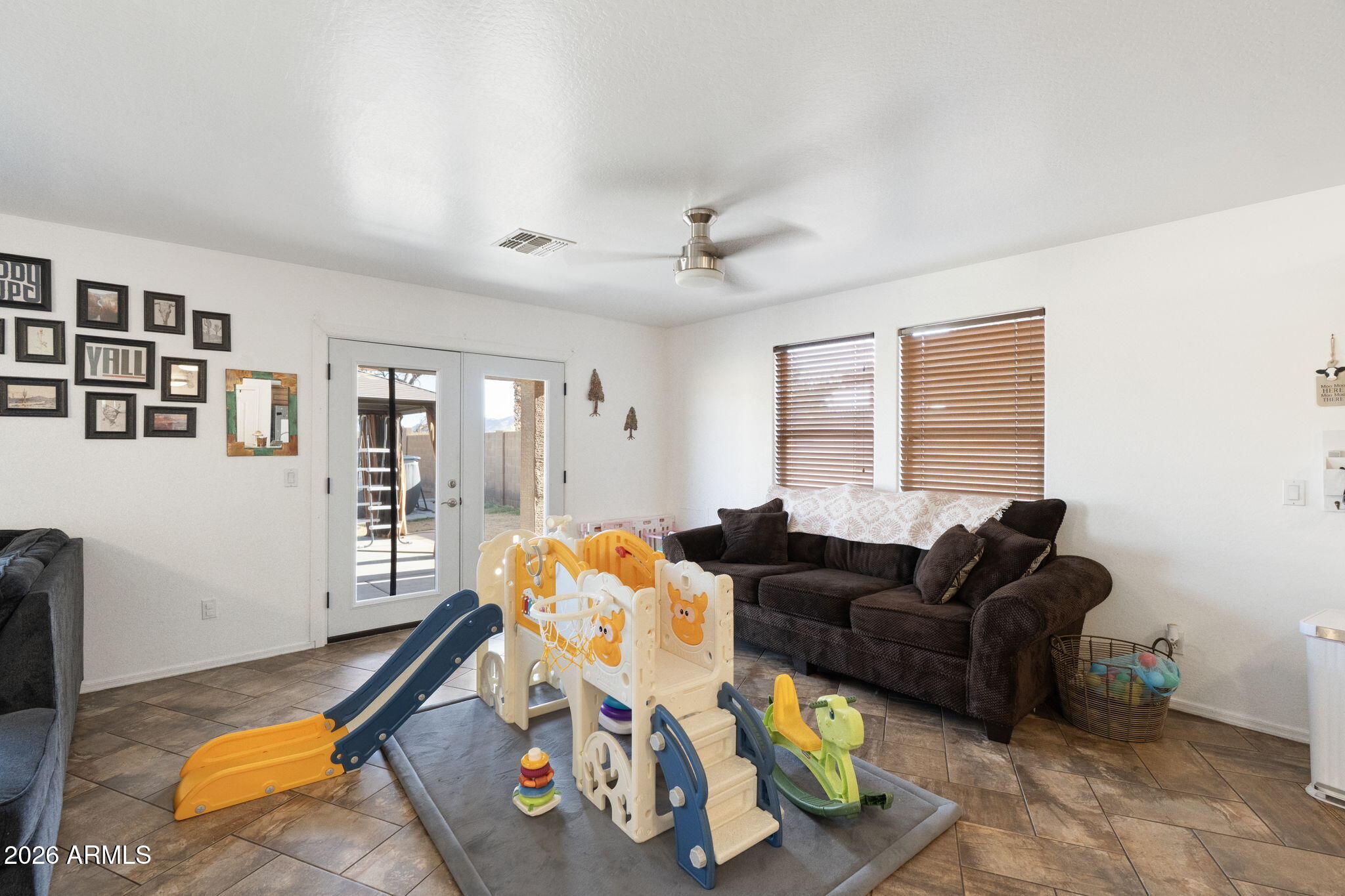 2419 E ROSARIO MISSION Drive