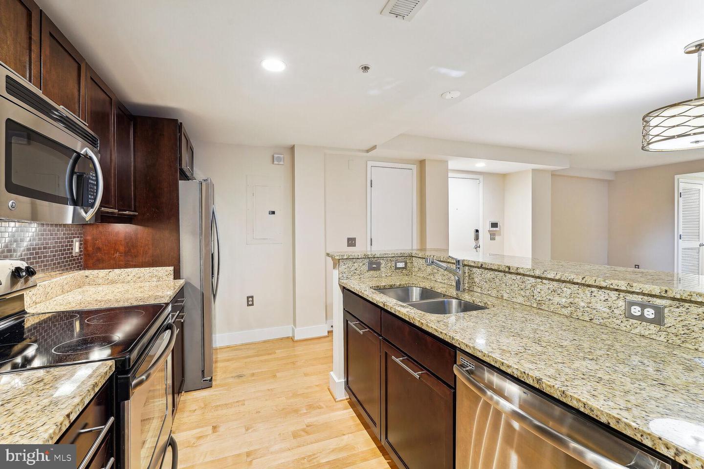149 W ST NW #15