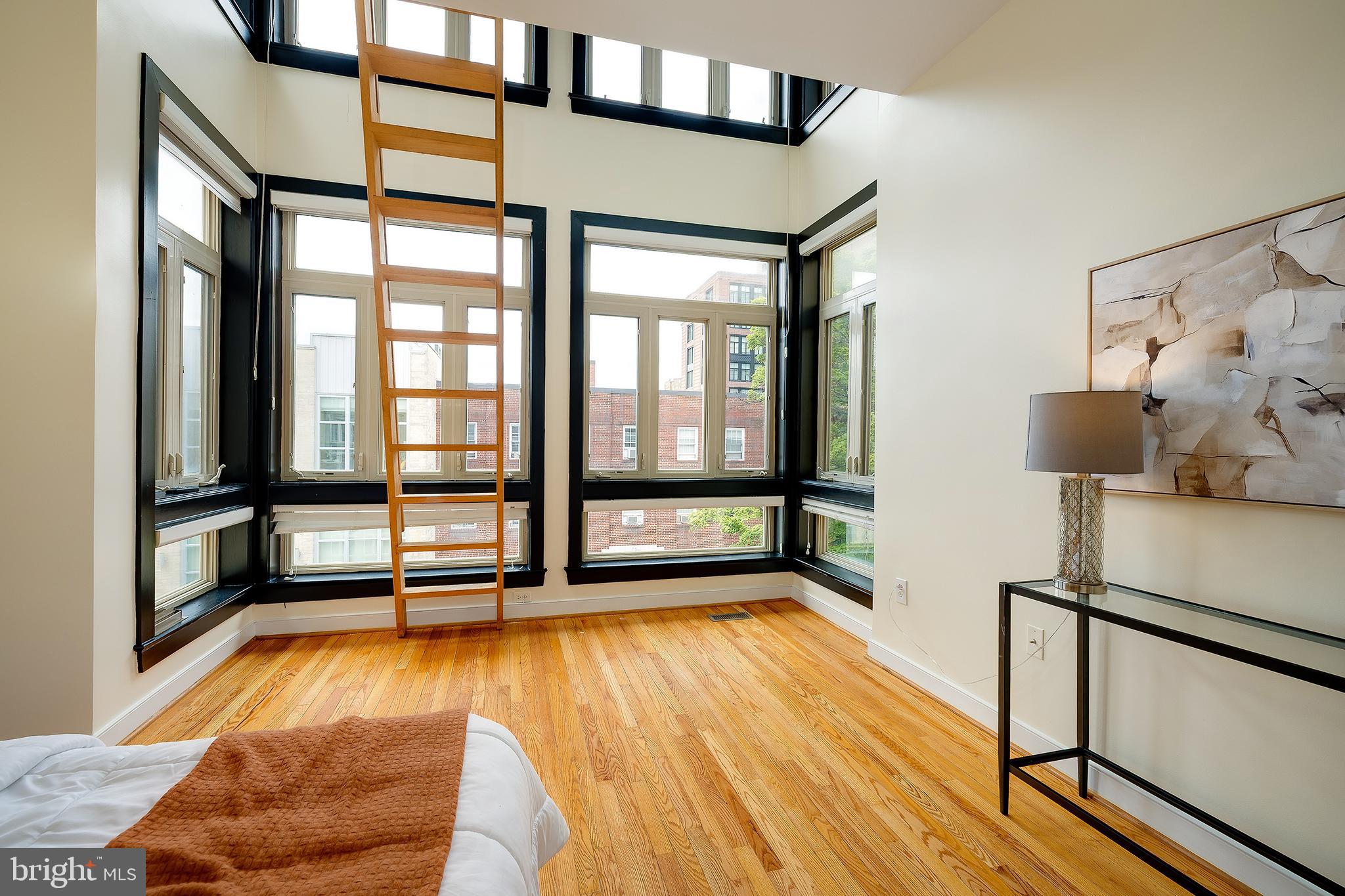 2363 Champlain St NW #20