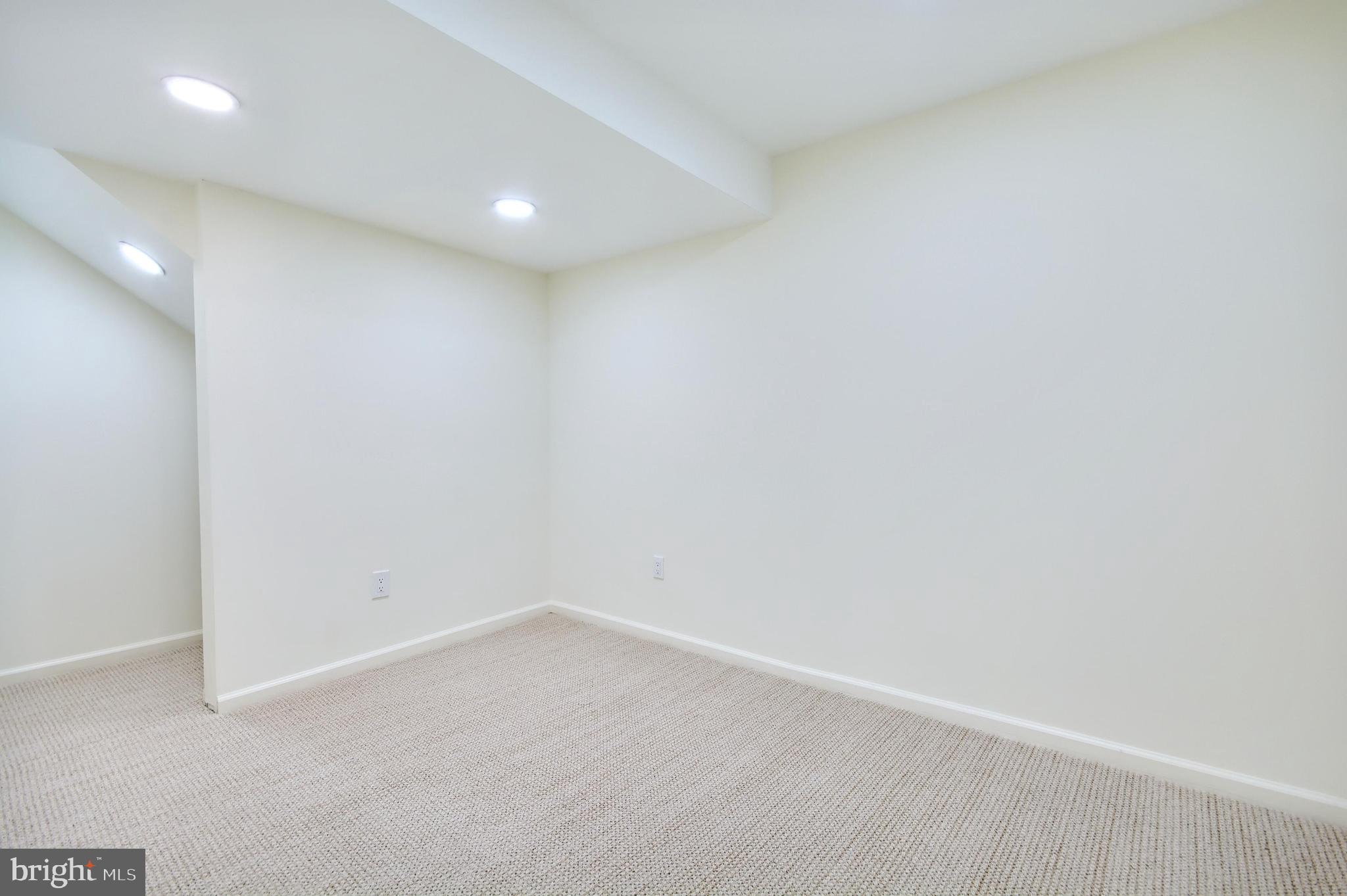 2609 POINT LOOKOUT COVE