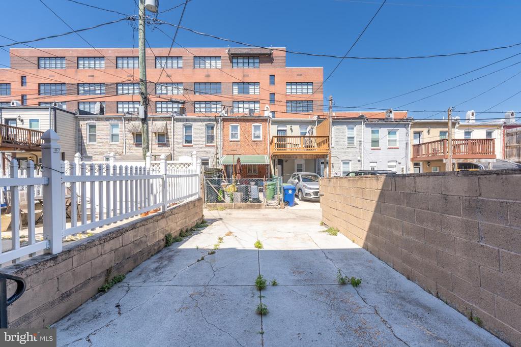 114 S East Ave