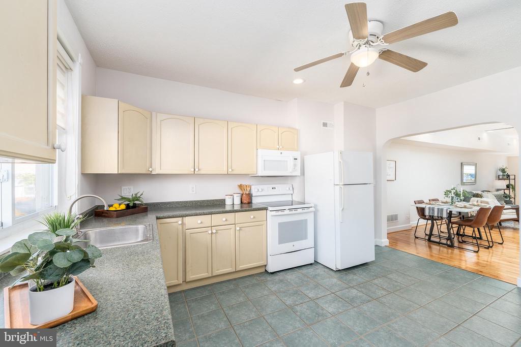 114 S East Ave