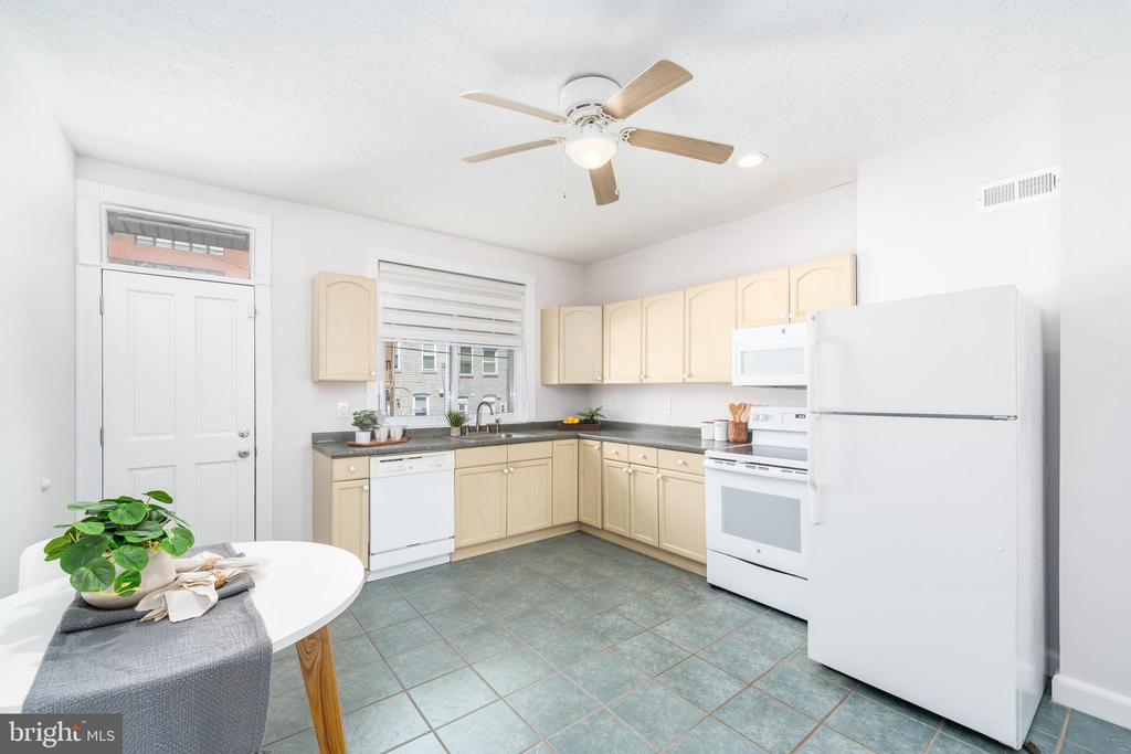 114 S East Ave