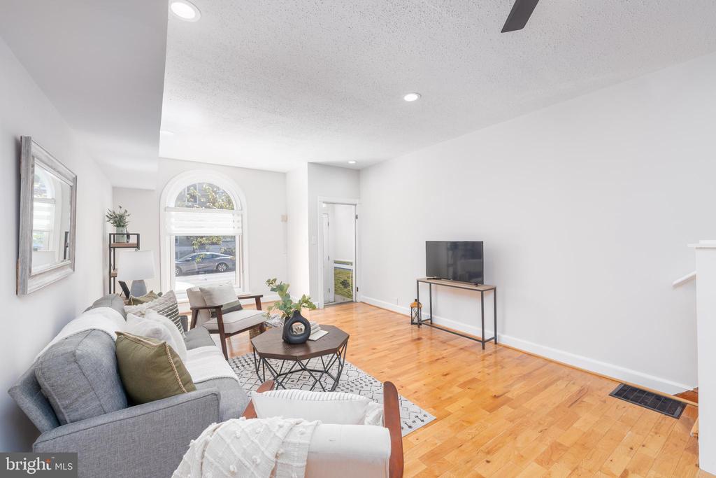 114 S East Ave