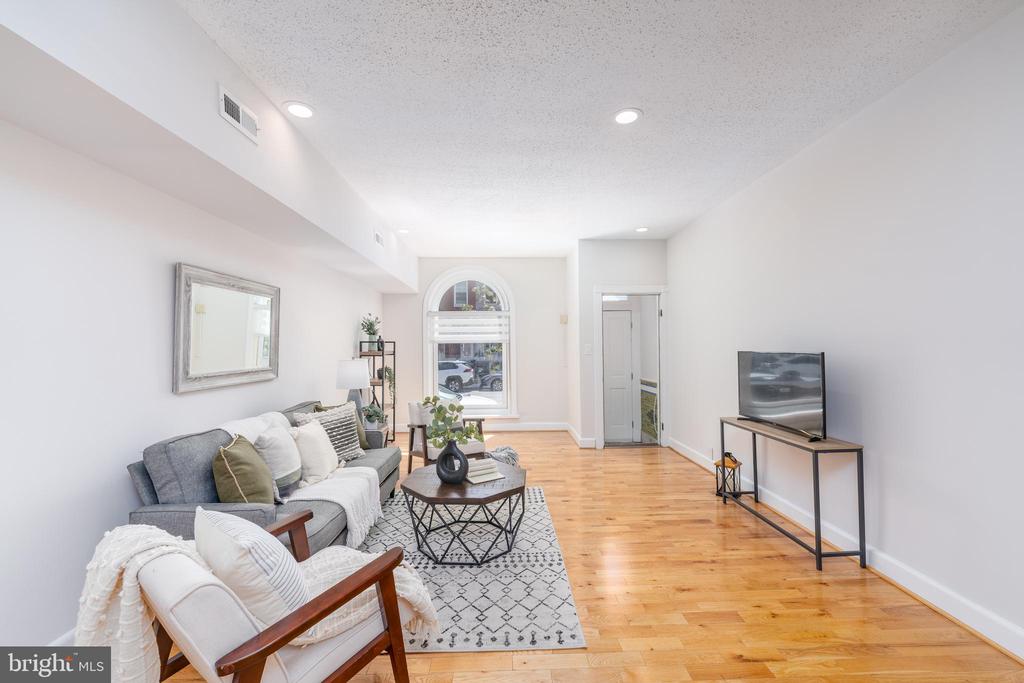 114 S East Ave