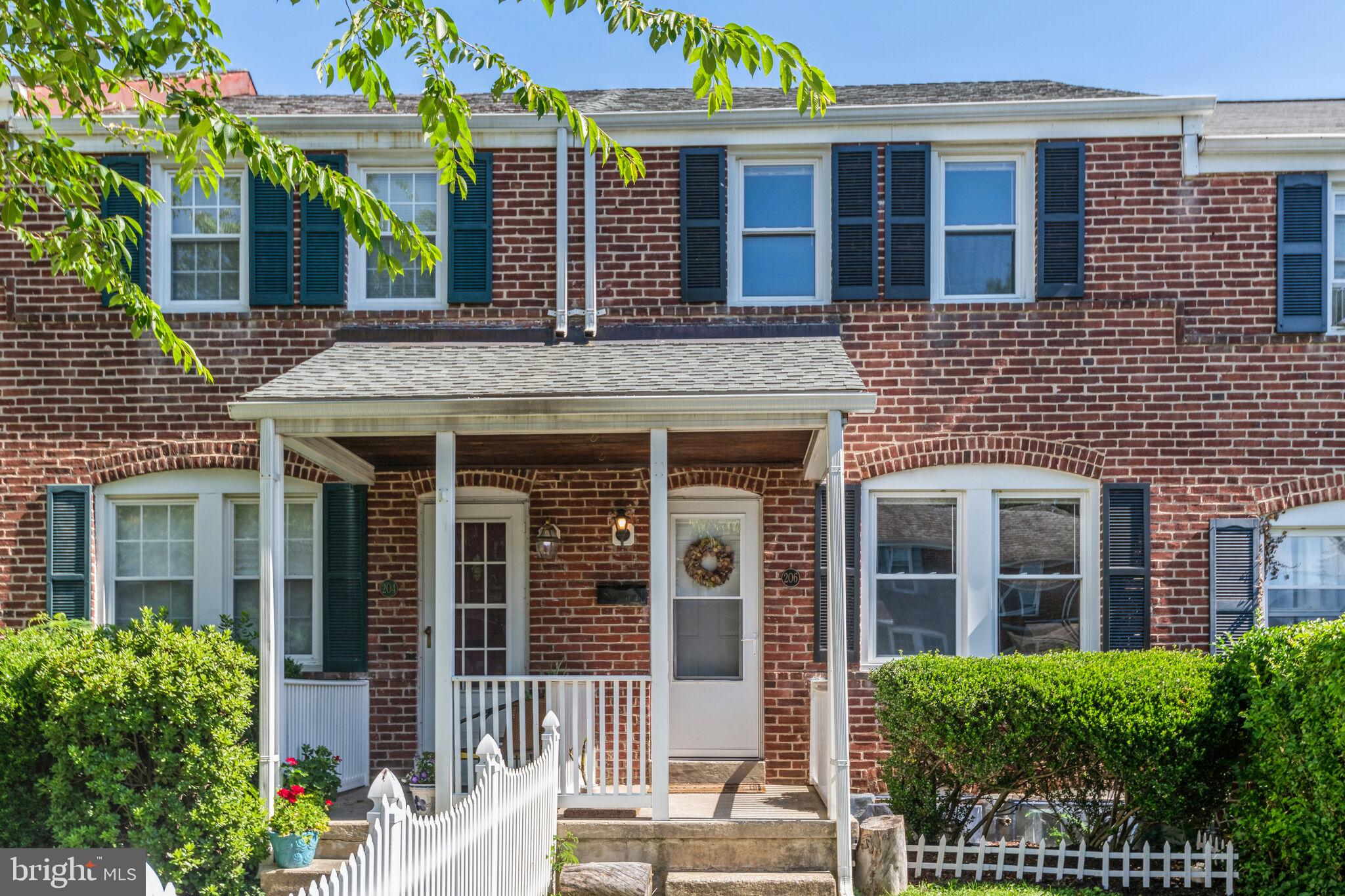 206 Willow Ave