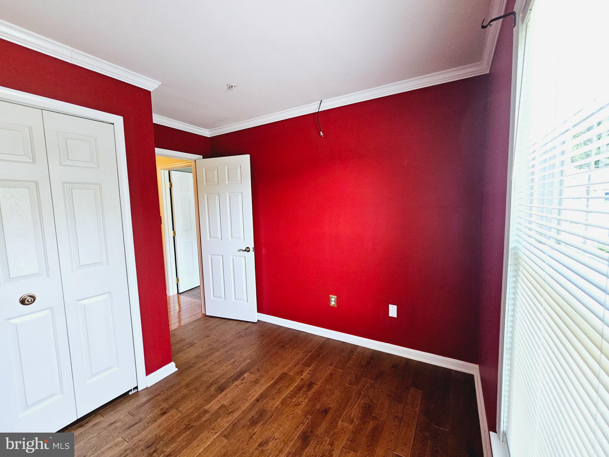 11900 WHITE HEATHER RD