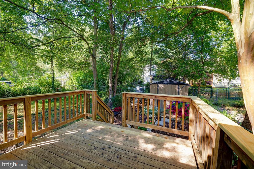 16 RIDGE ROAD N