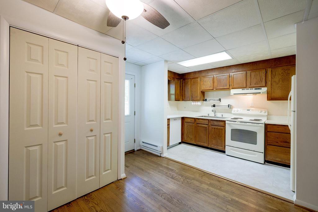 16 RIDGE ROAD N