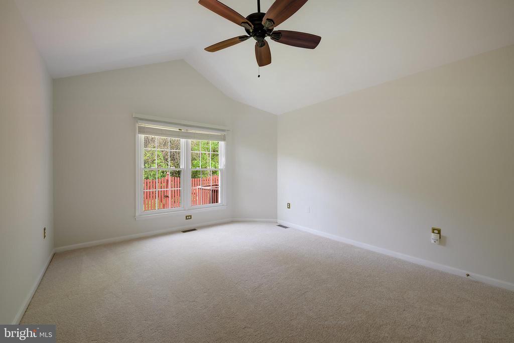 14224 GREENVIEW DRIVE