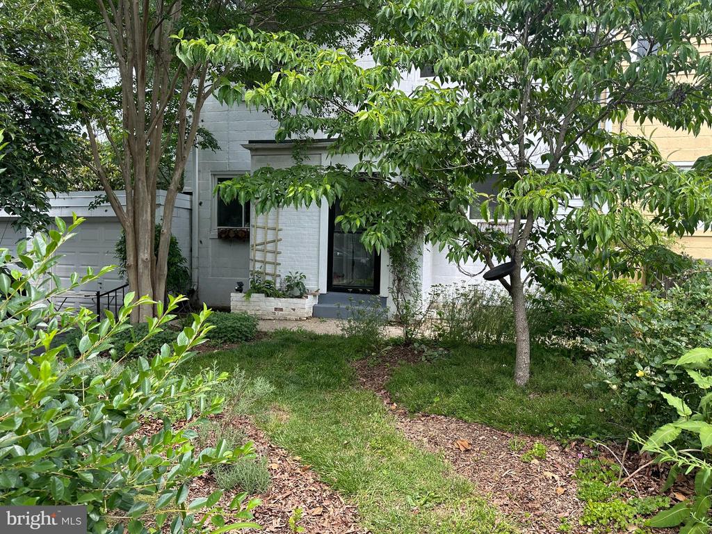 3 GARDENWAY