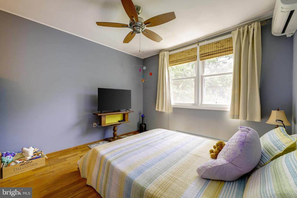 8 LAUREL HILL ROAD