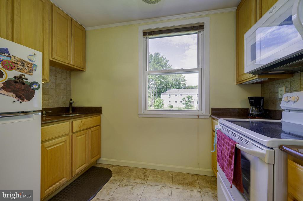 8 LAUREL HILL ROAD