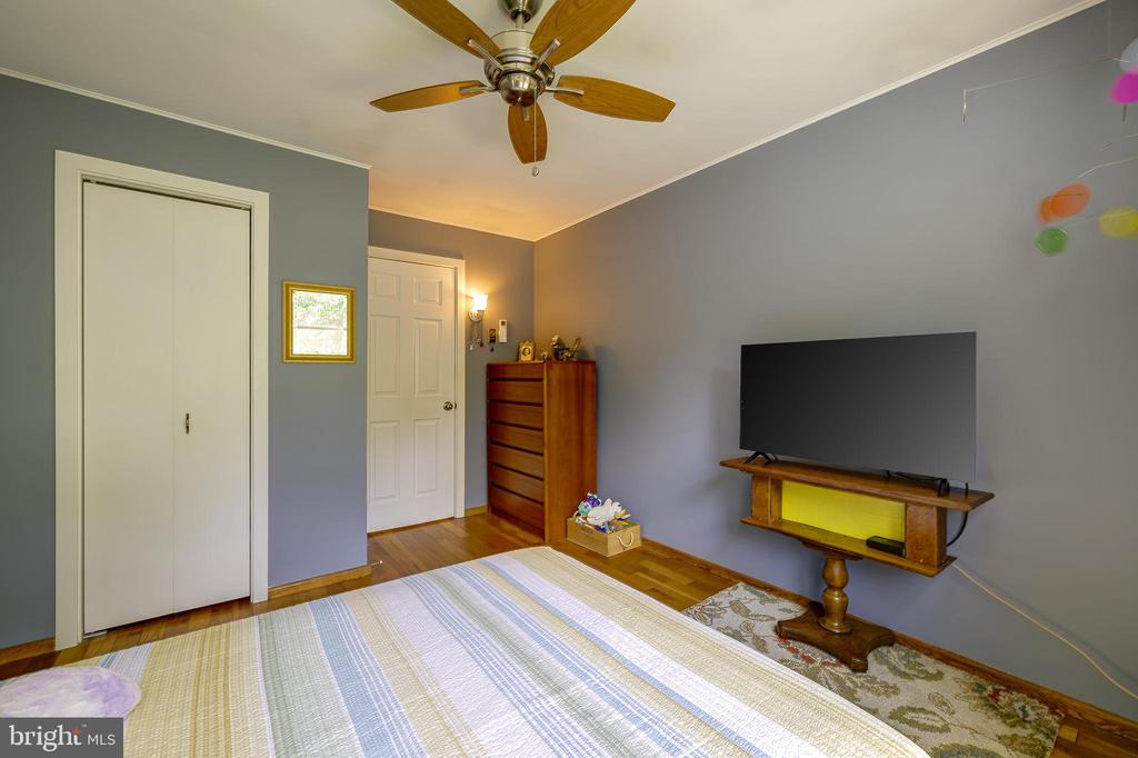 8 LAUREL HILL ROAD