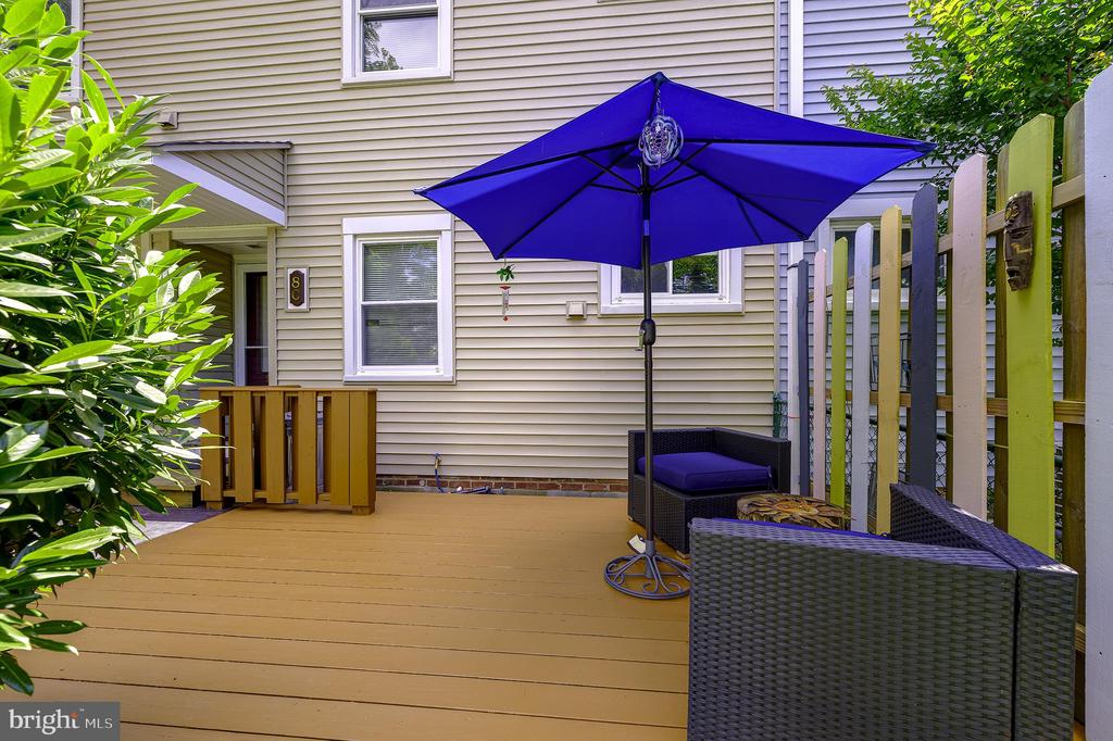 8 LAUREL HILL ROAD