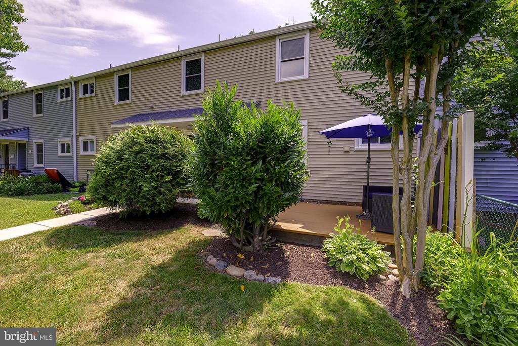 8 LAUREL HILL ROAD