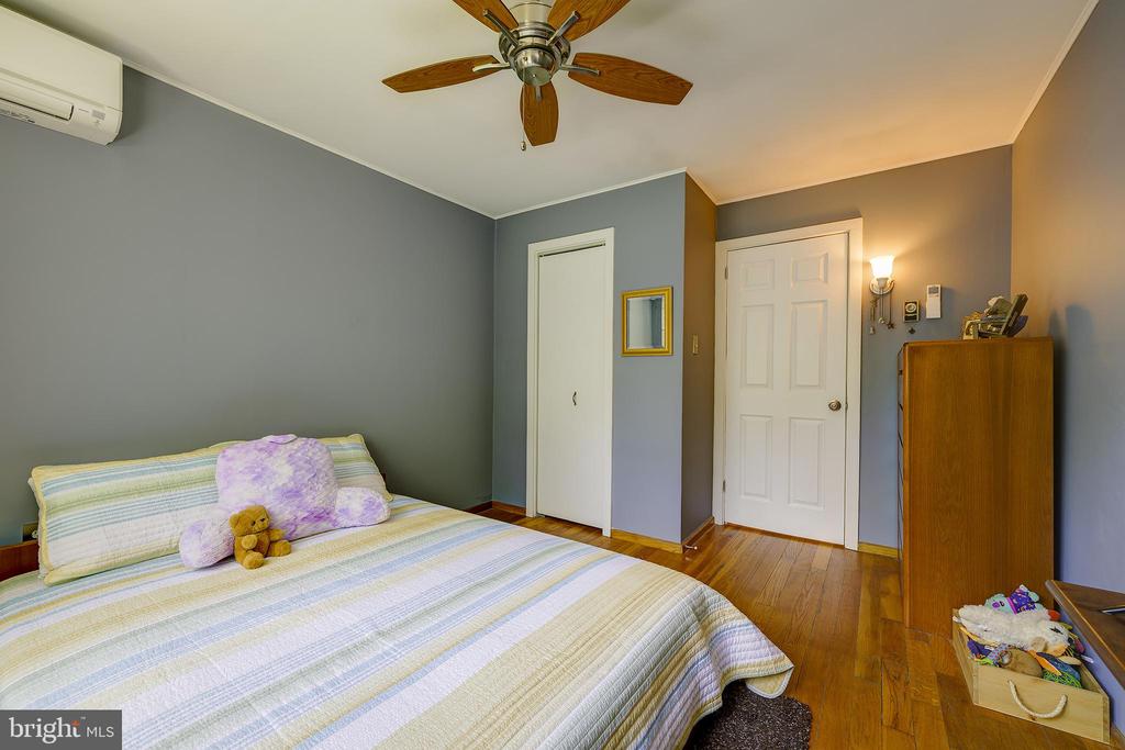 8 LAUREL HILL ROAD