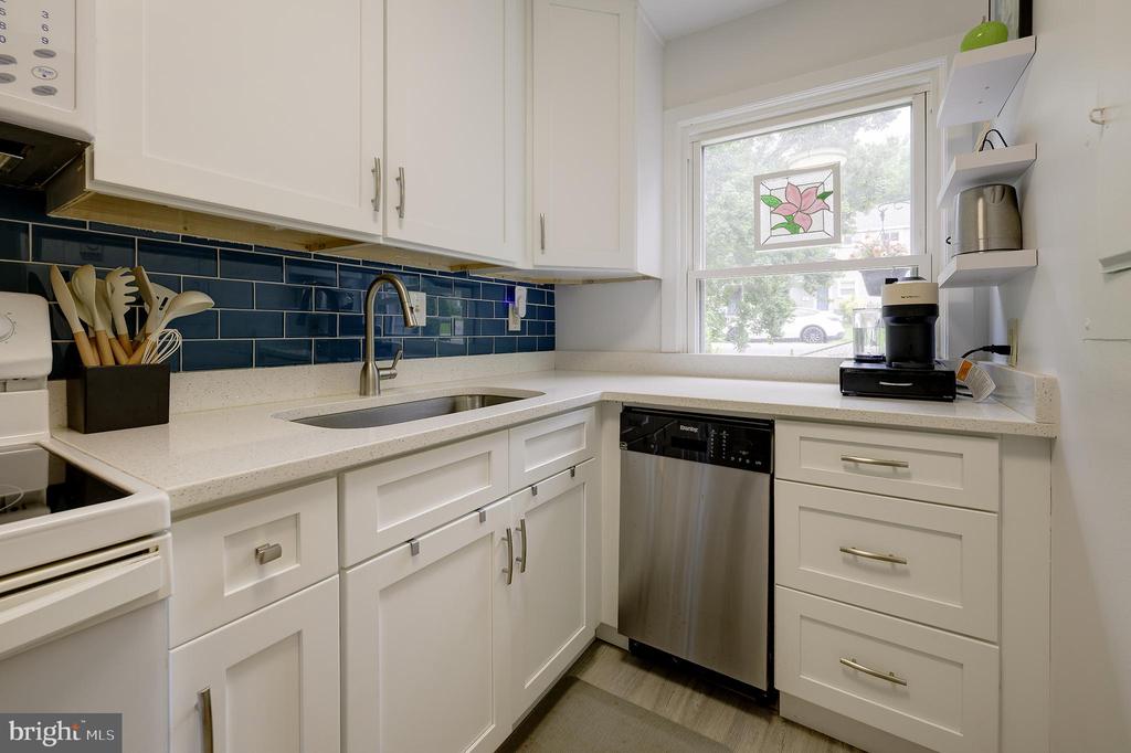1 LAUREL HILL ROAD