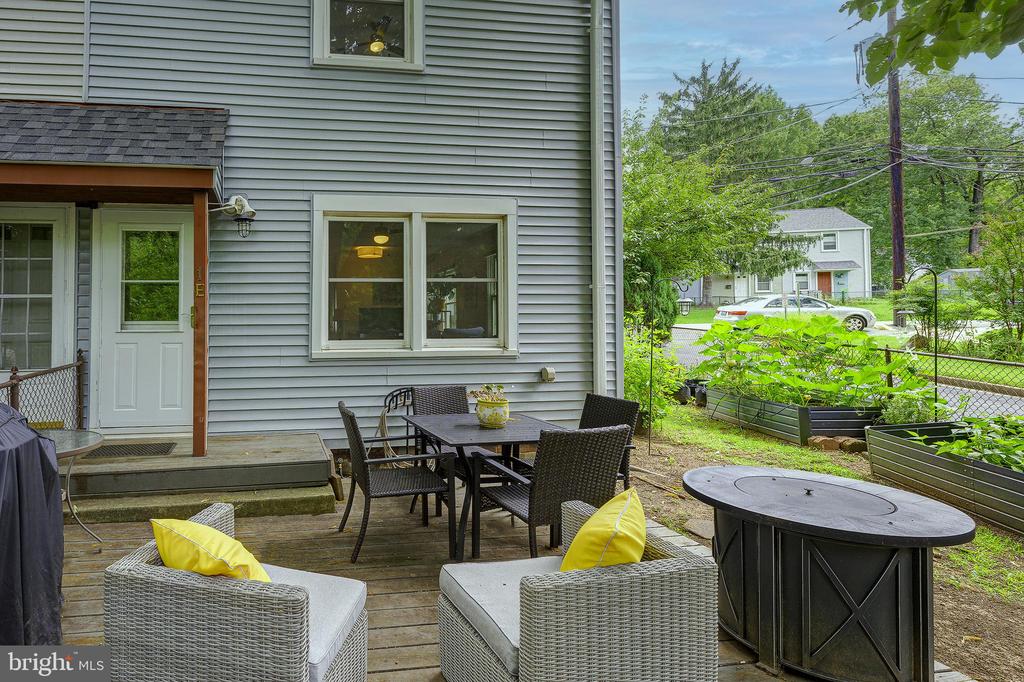 1 LAUREL HILL ROAD