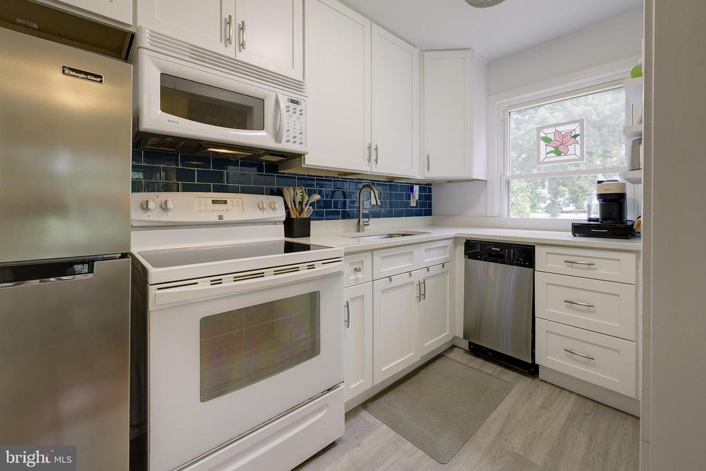 1 LAUREL HILL ROAD