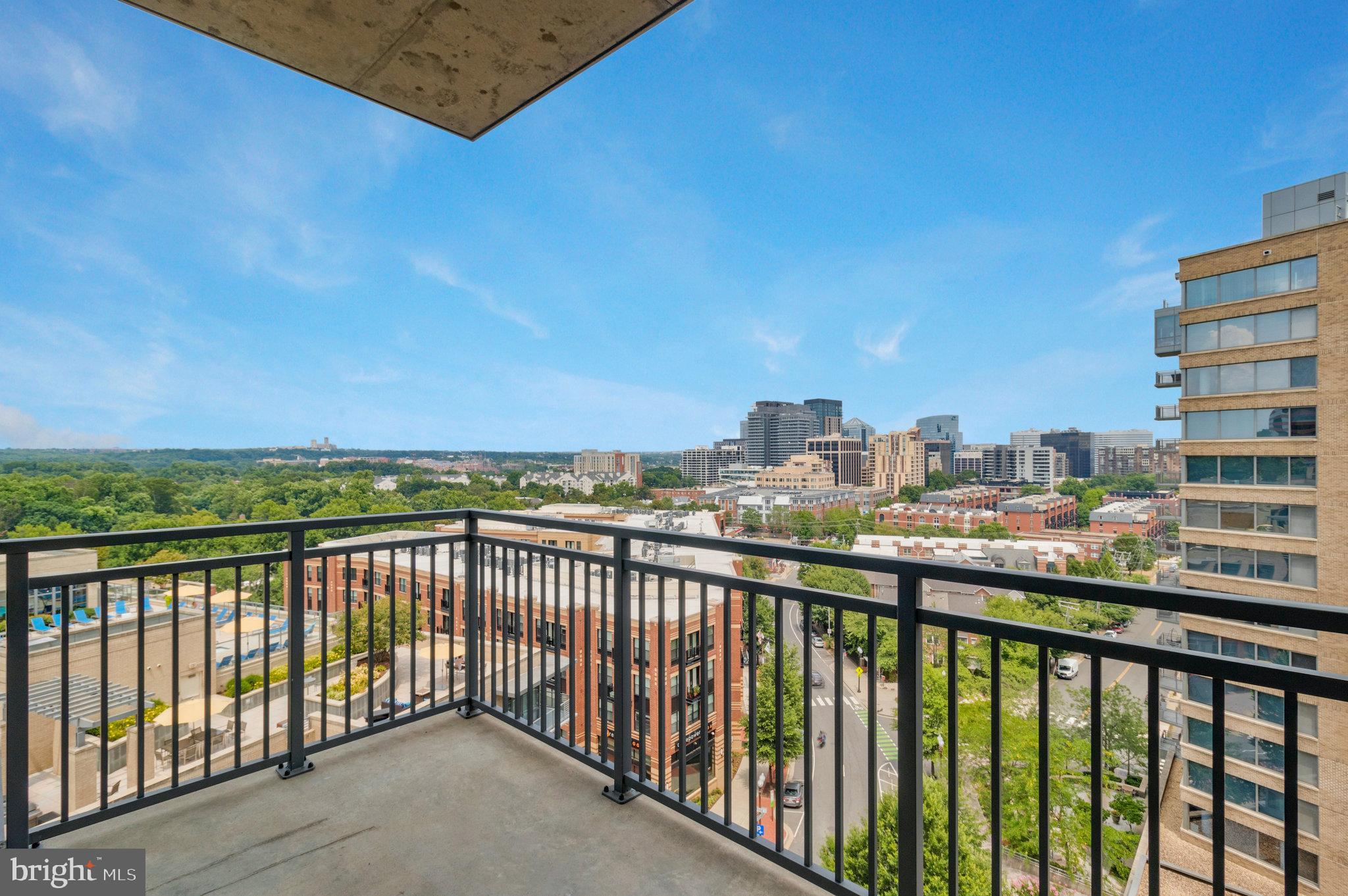 2000 Clarendon Blvd #805