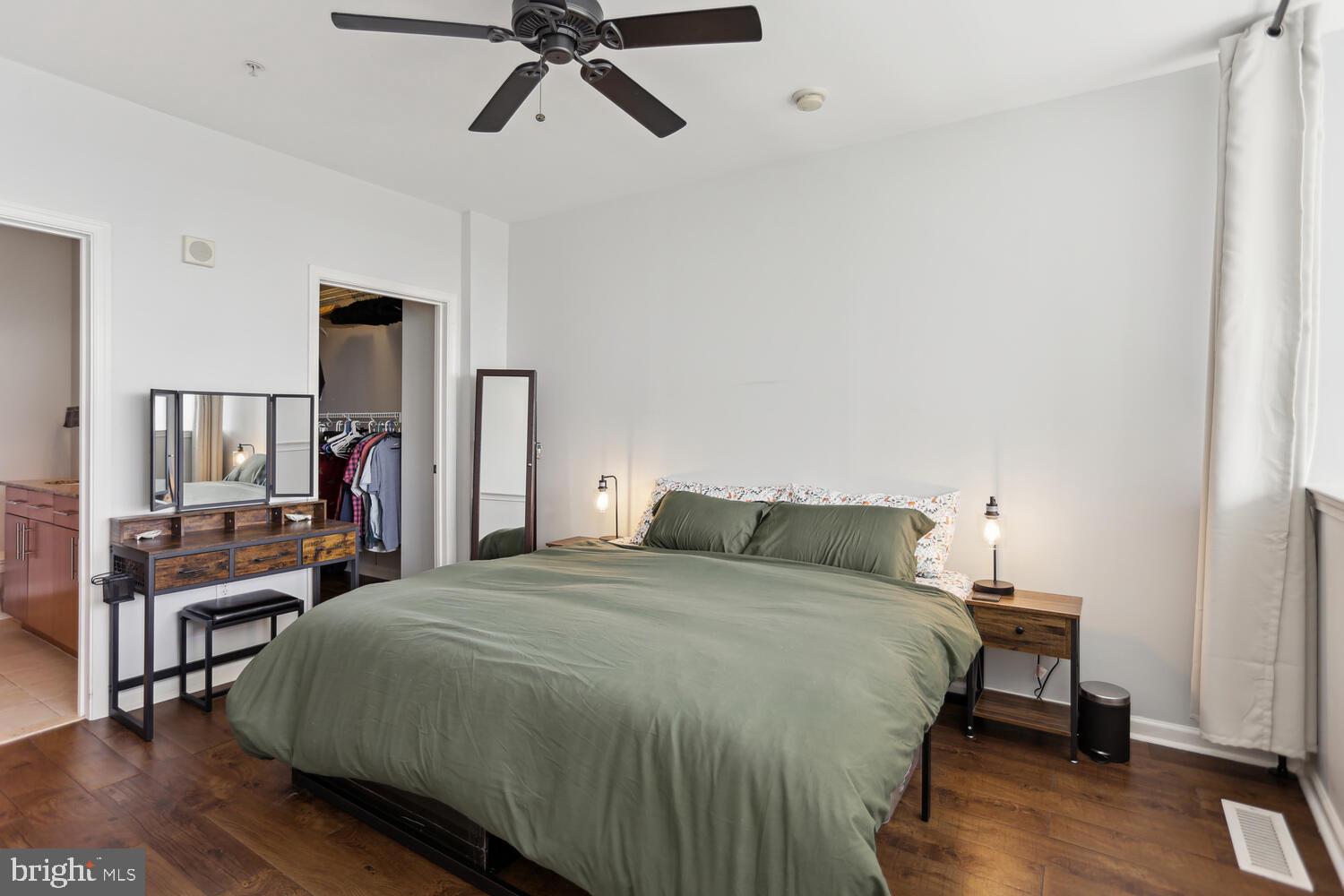444 W Broad STREET Unit: 619