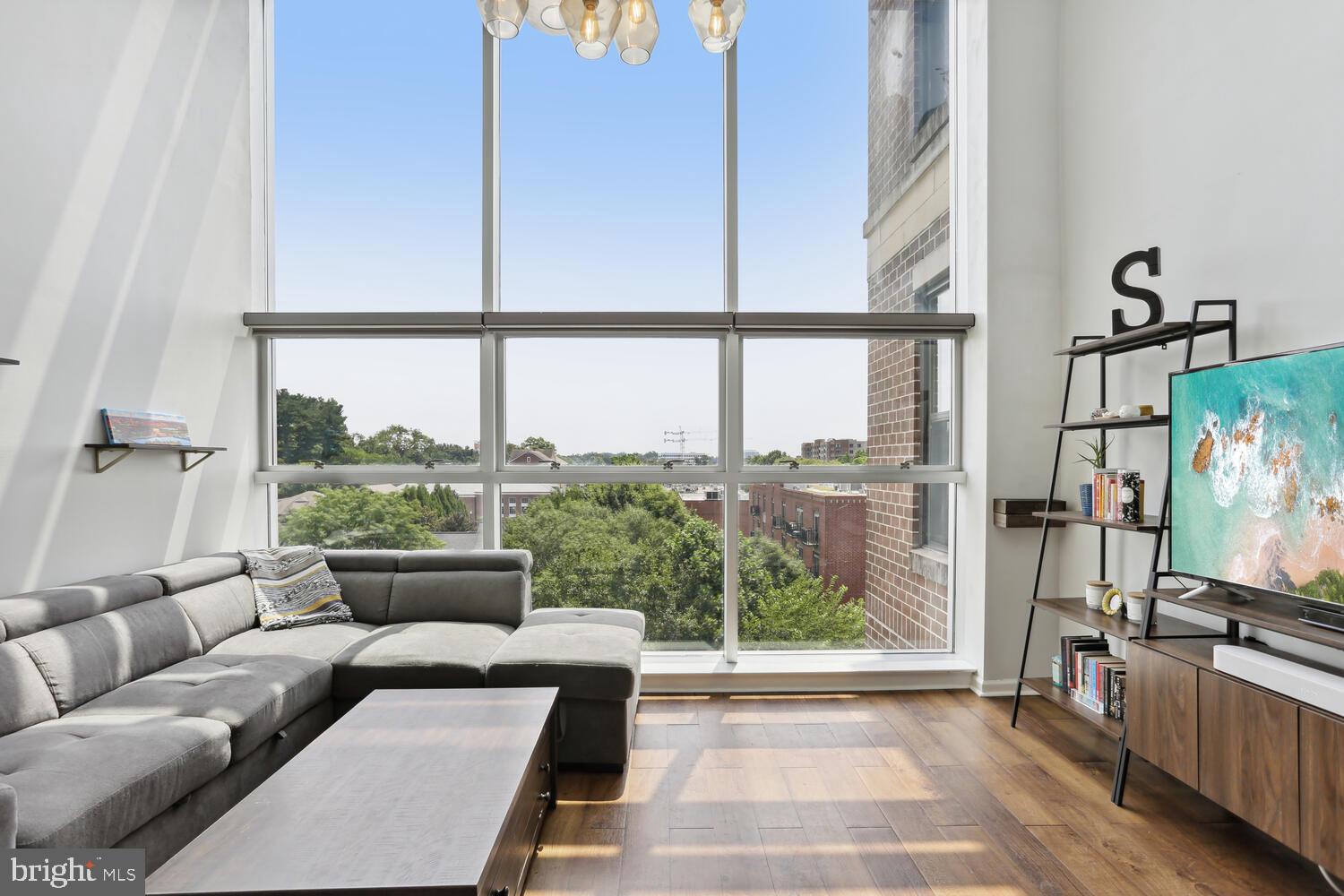 444 W Broad STREET Unit: 619