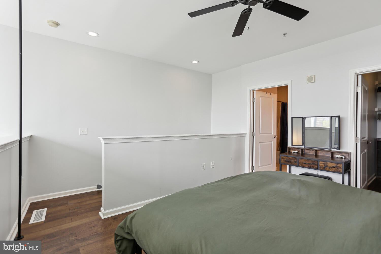 444 W Broad STREET Unit: 619