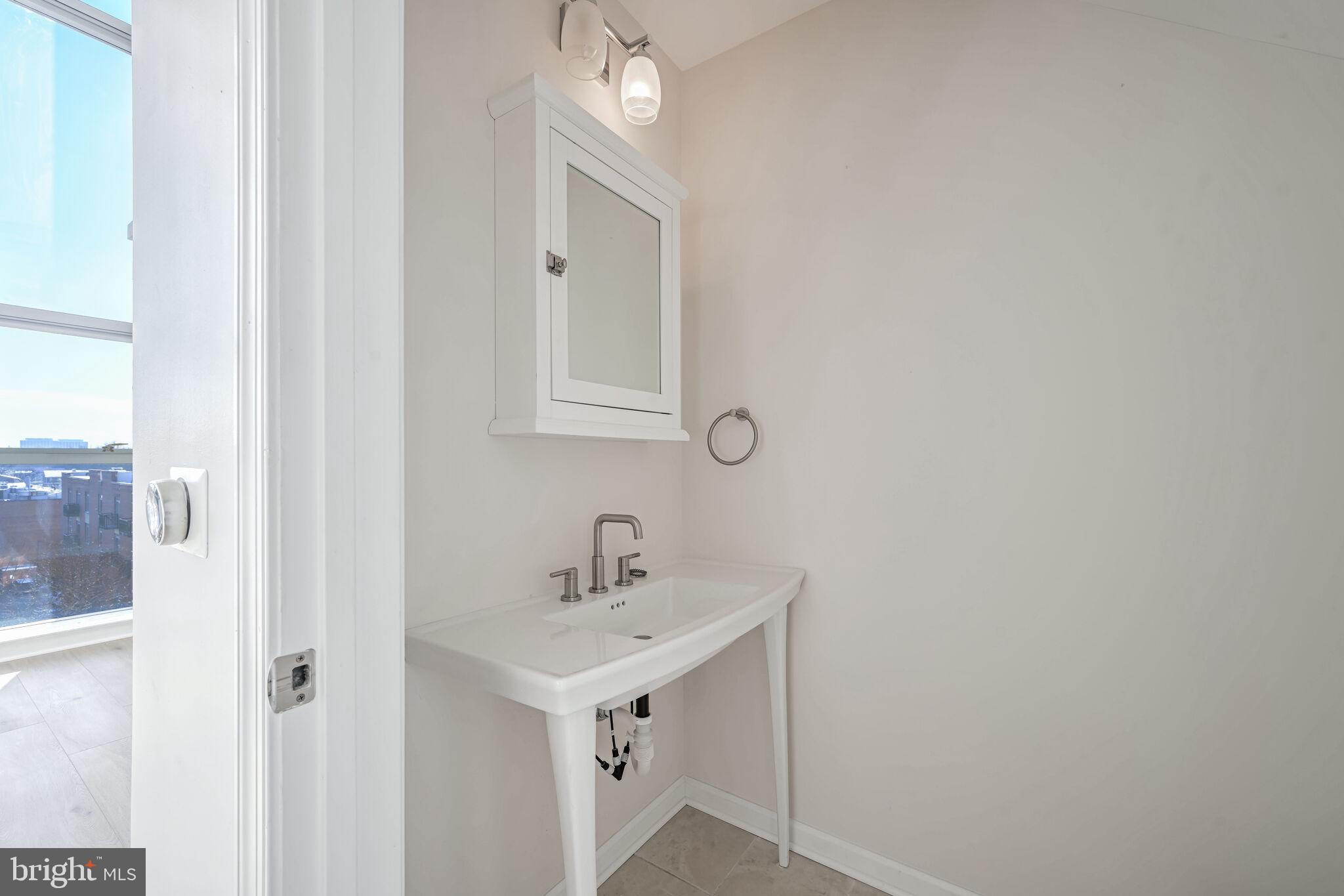 444 W BROAD STREET 619