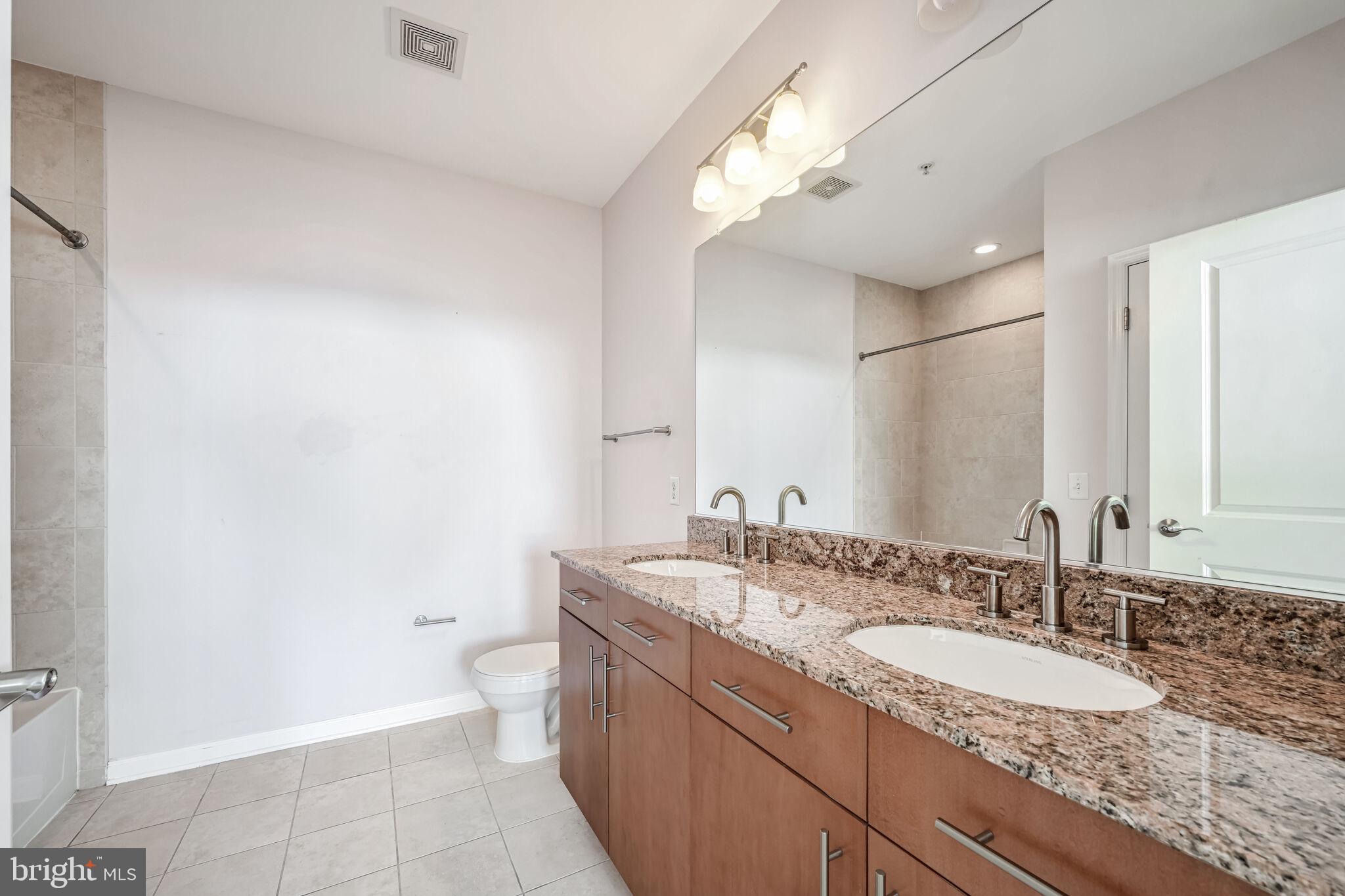 444 W BROAD STREET 619