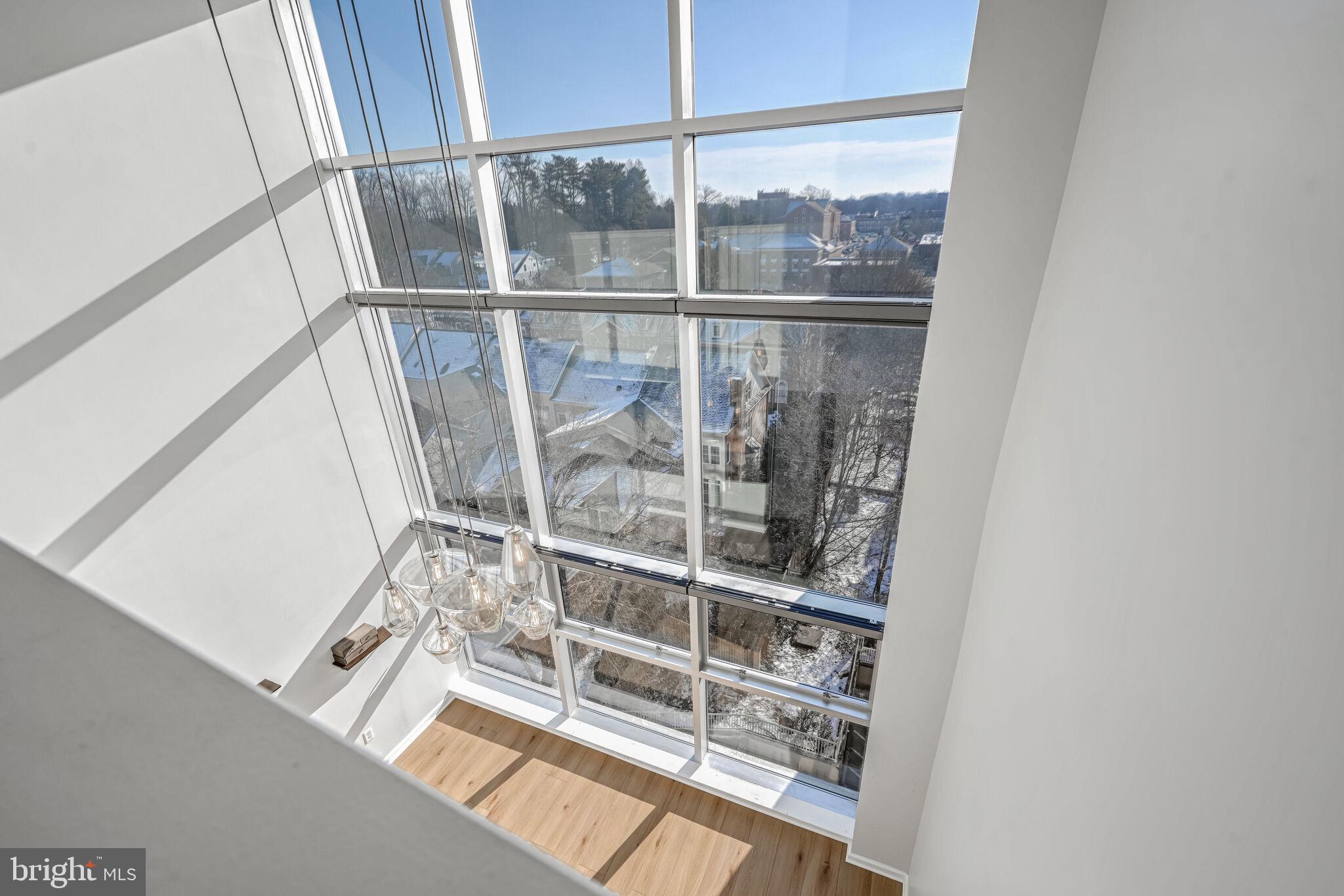 444 W BROAD STREET 619