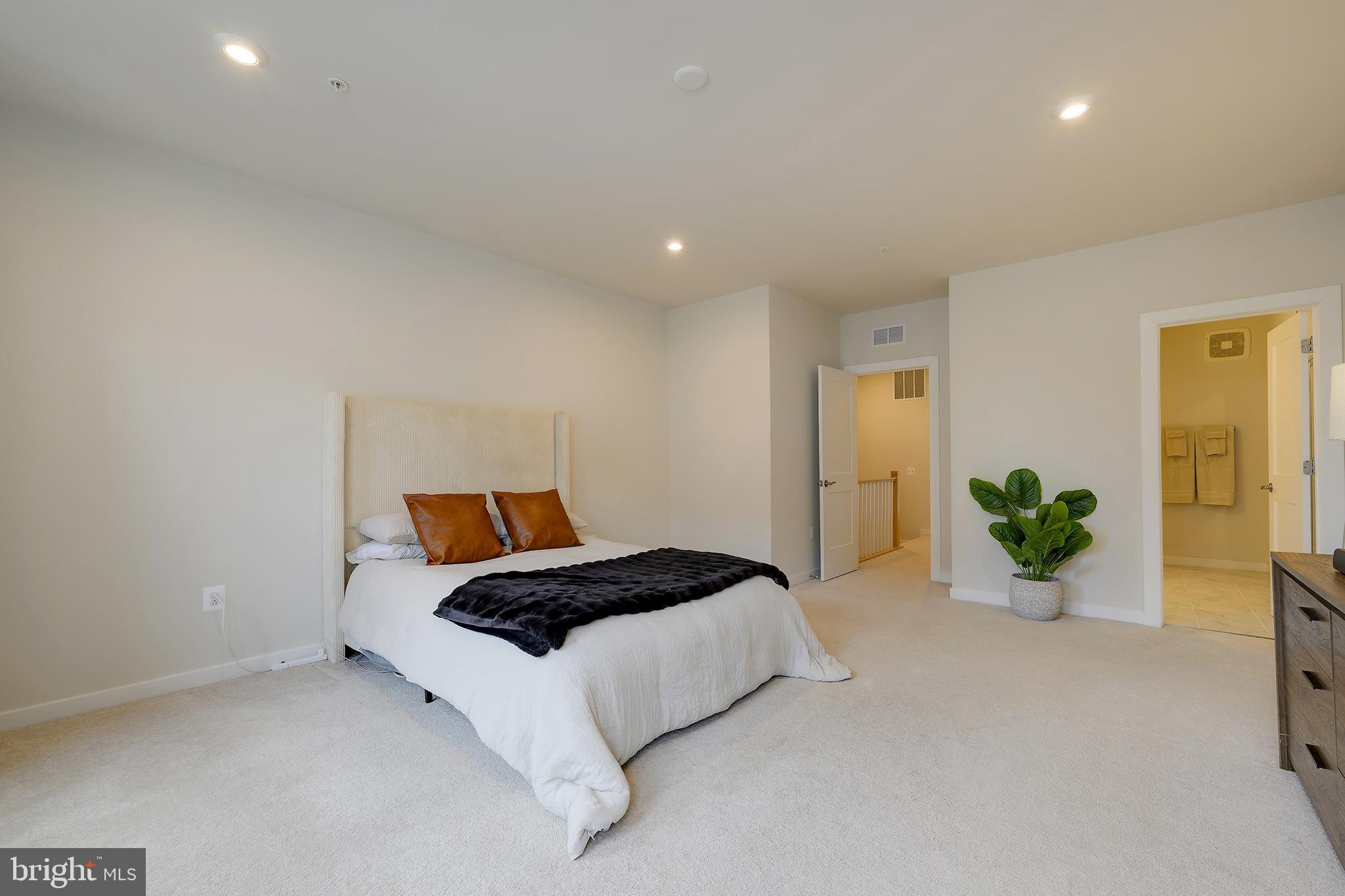 203 PARK CENTRAL TERRACE A