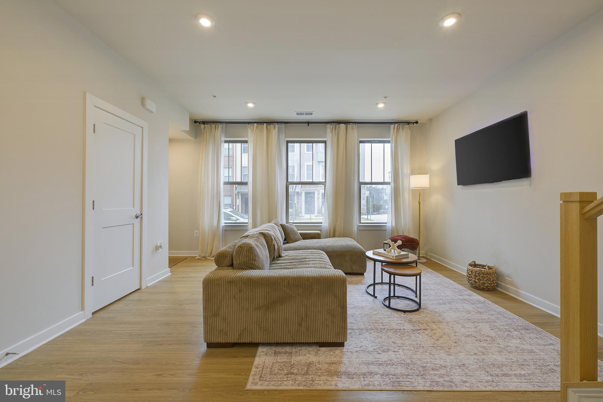 203 PARK CENTRAL TERRACE A