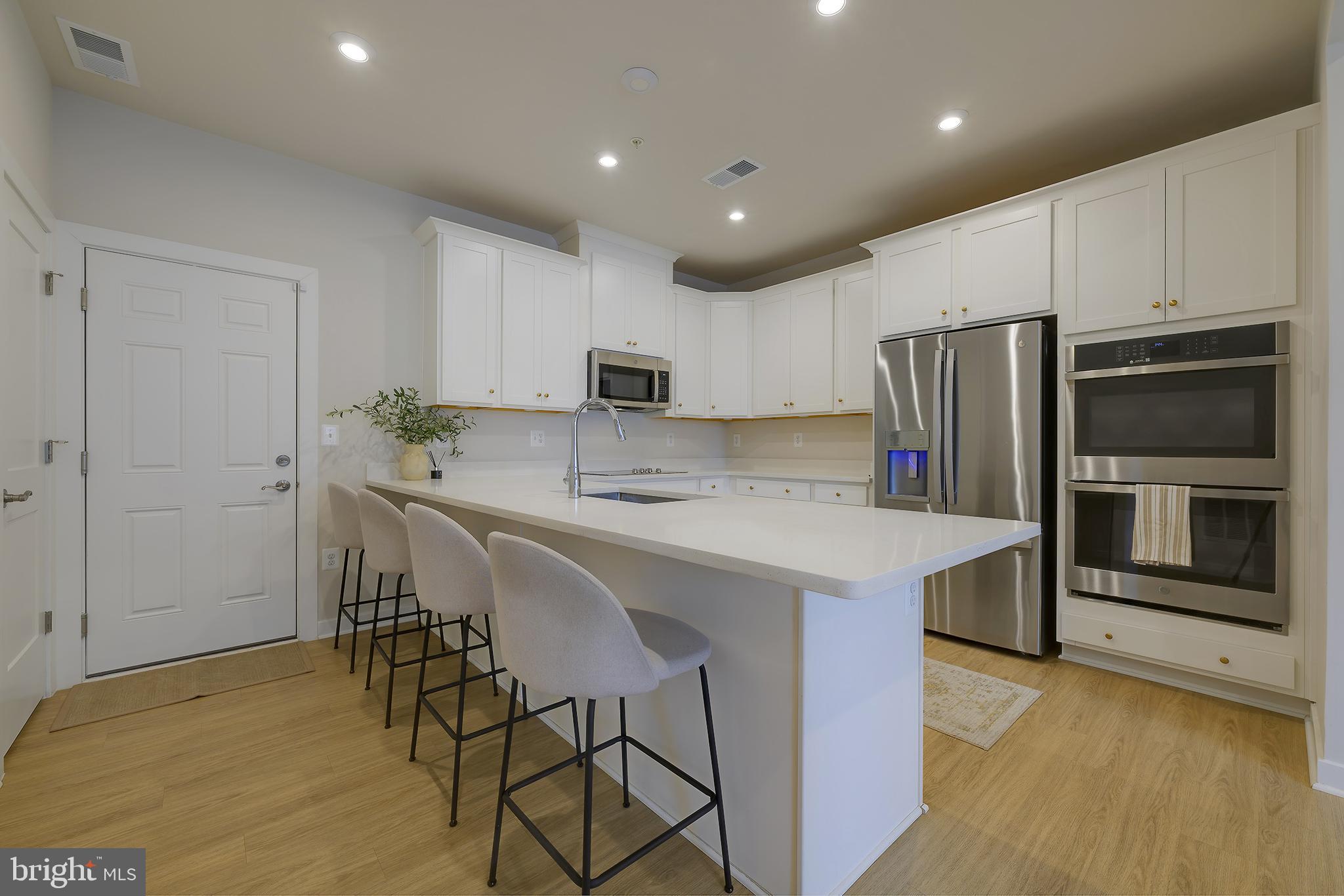 203 PARK CENTRAL TERRACE A