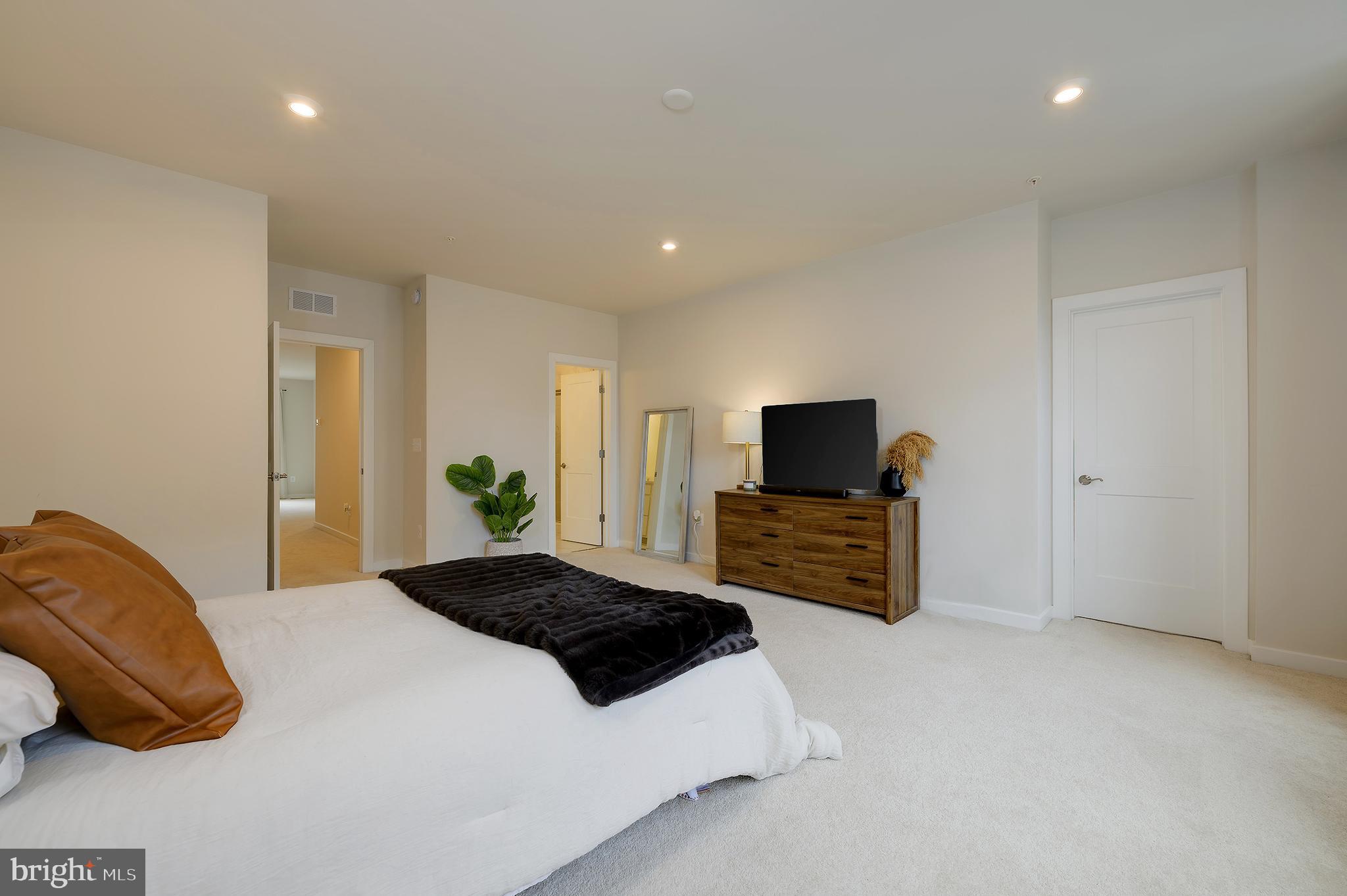 203 PARK CENTRAL TERRACE A